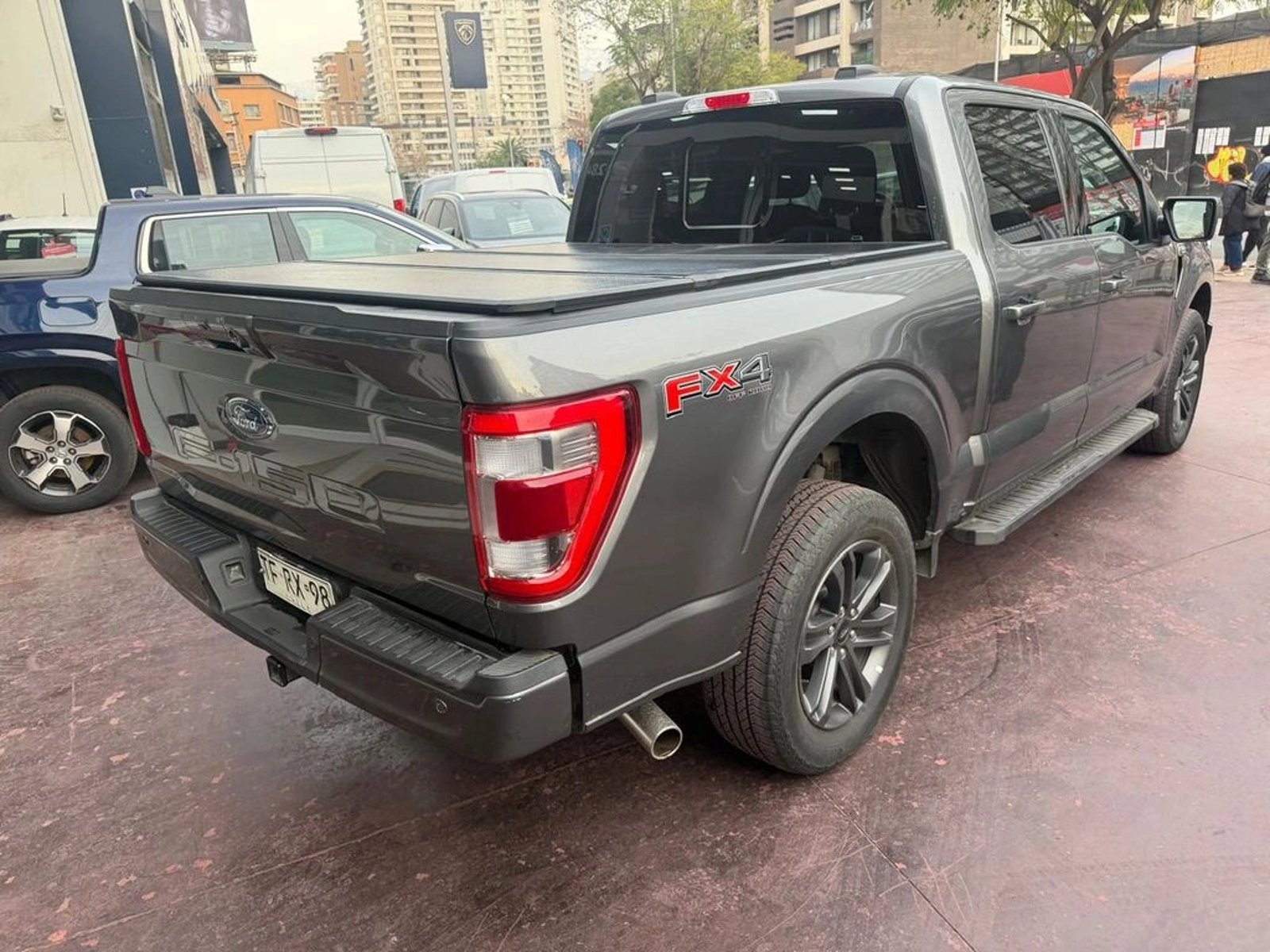 Ford F-150 5.0 LARIAT SPORT CC DOB. CAB. 4X4 AT 4P 2024 - Imagen 4 de 14