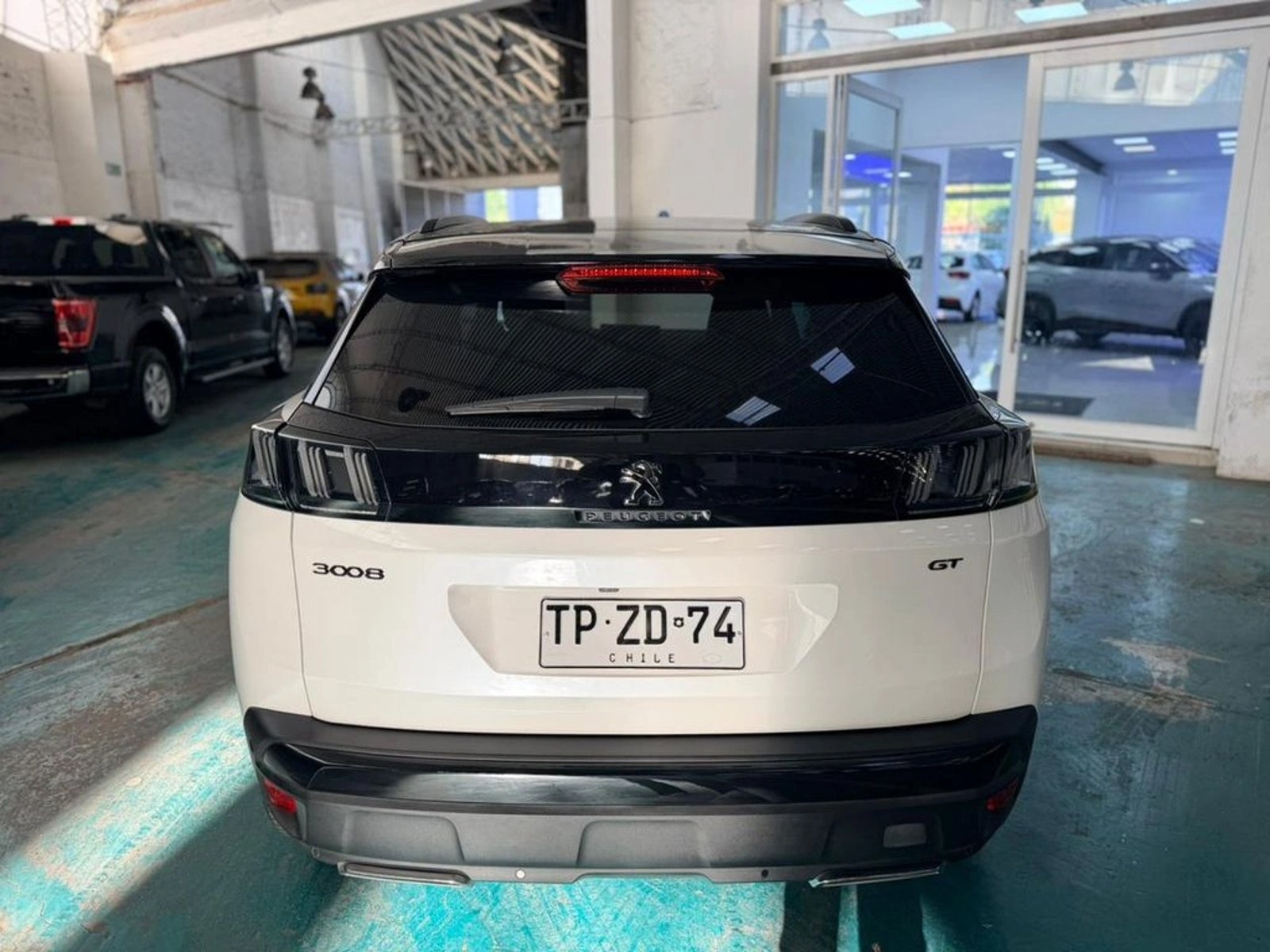 Peugeot 3008 GT-Line BlueHDi 130 EAT8 2024 - Foto 5 de 12