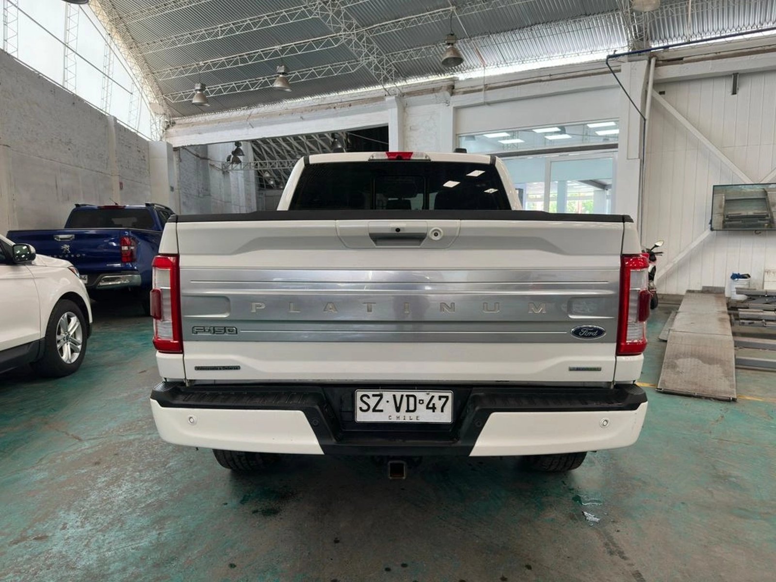 Ford F-150 3.5 PLATINUM CC DOB. CAB. 4X4 AT 4P 2023 - Foto 4 de 10