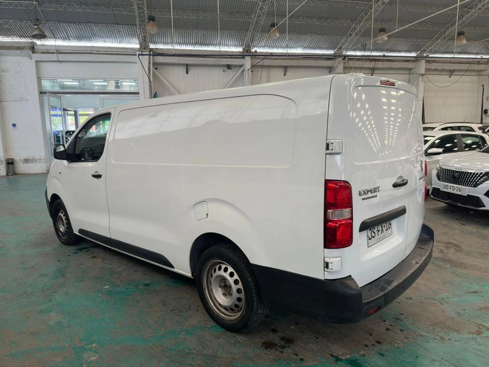 Peugeot EXPERT MCA L3 BlueHdi 145 2017 - Foto 4 de 11