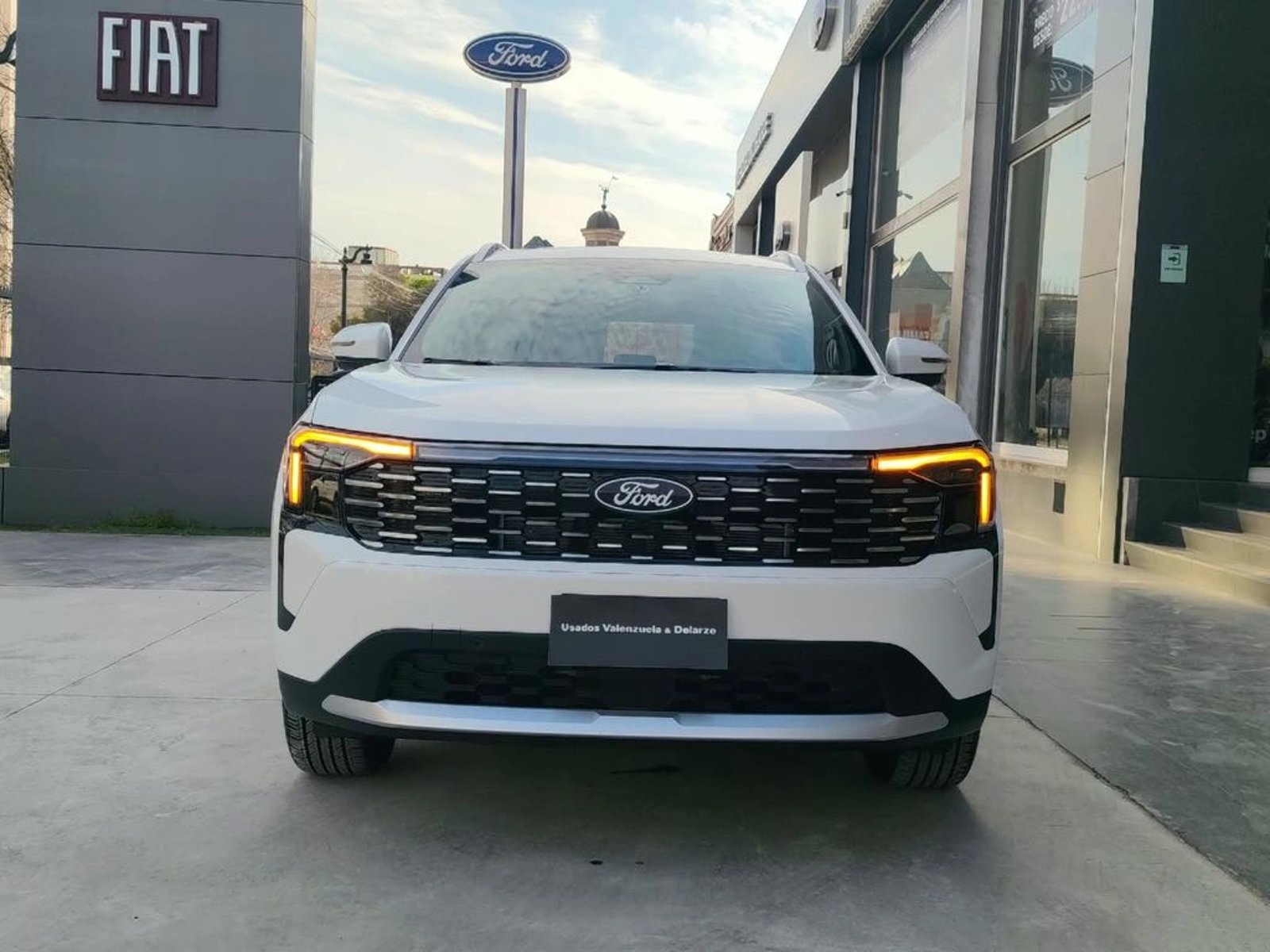 Ford TERRITORY Titanium FHEV 1.5L AT 2026 - Foto 2 de 16