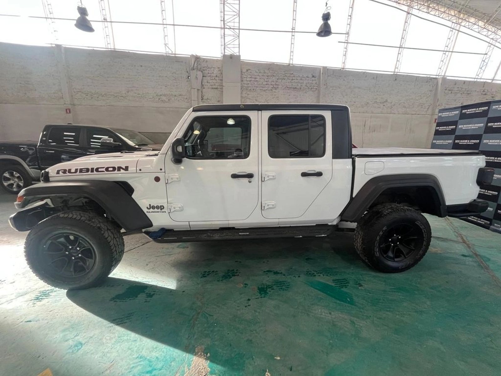 Jeep WRANGLER ALL NEW GLADIATOR SPORT 3.6 2021 - Imagen 8 de 15