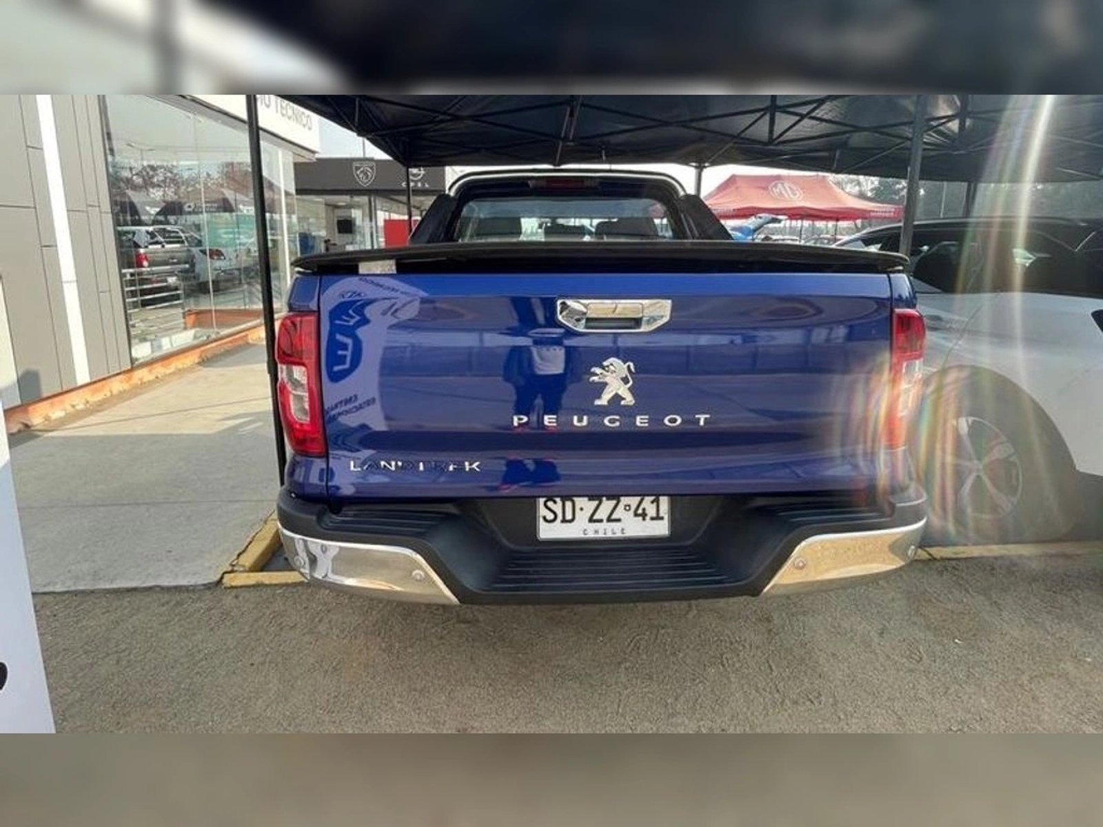 Peugeot LANDTREK Action4 BlueHDi 180 4x4 MT 2022 - Foto 3 de 6
