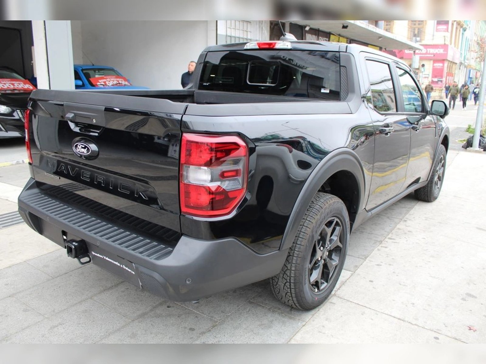 Ford MAVERICK Lariat Black 4x4 2026 - Foto 4 de 10