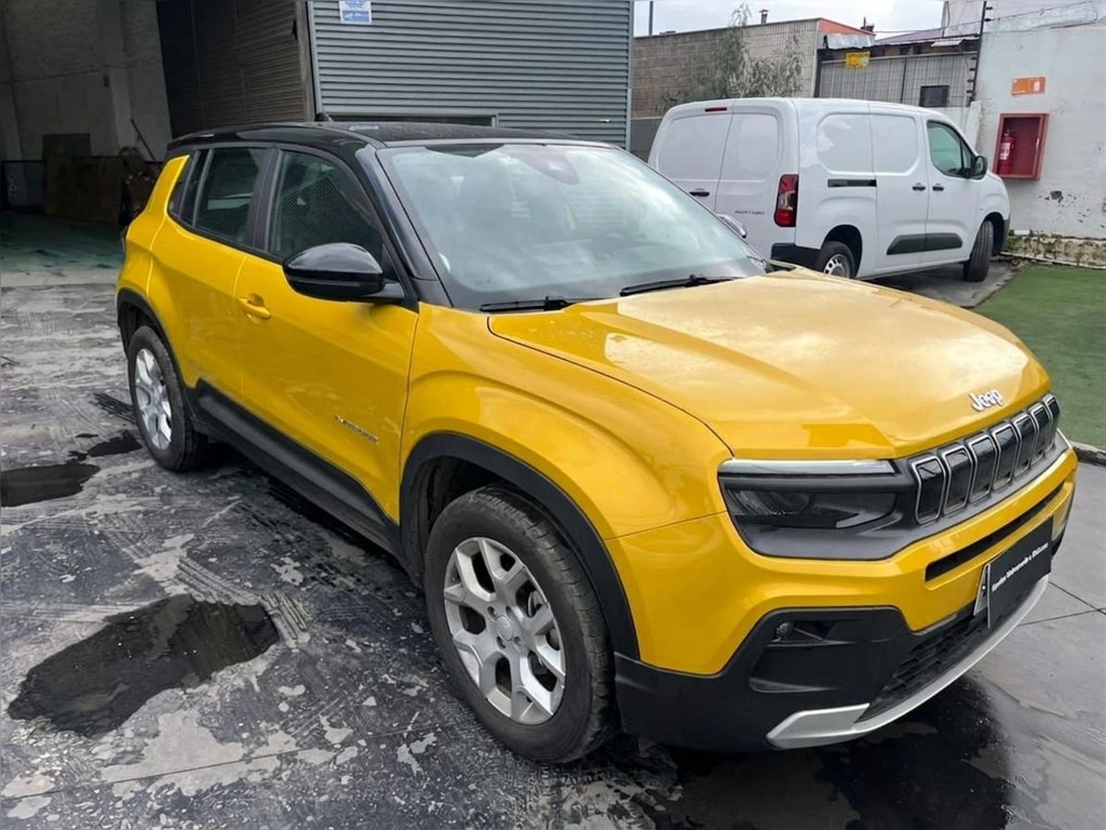 Jeep AVENGER 1.2 MT 2026 - Foto 3 de 13