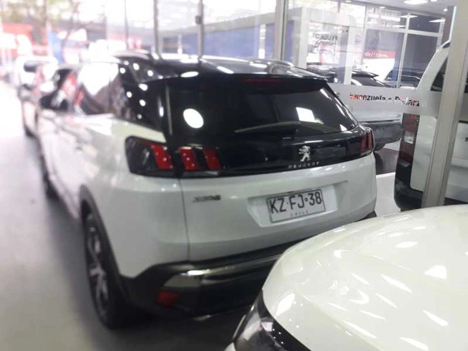 Peugeot 3008 ALLURE 165HP 1.6 AUT 2019 - Foto 3 de 3