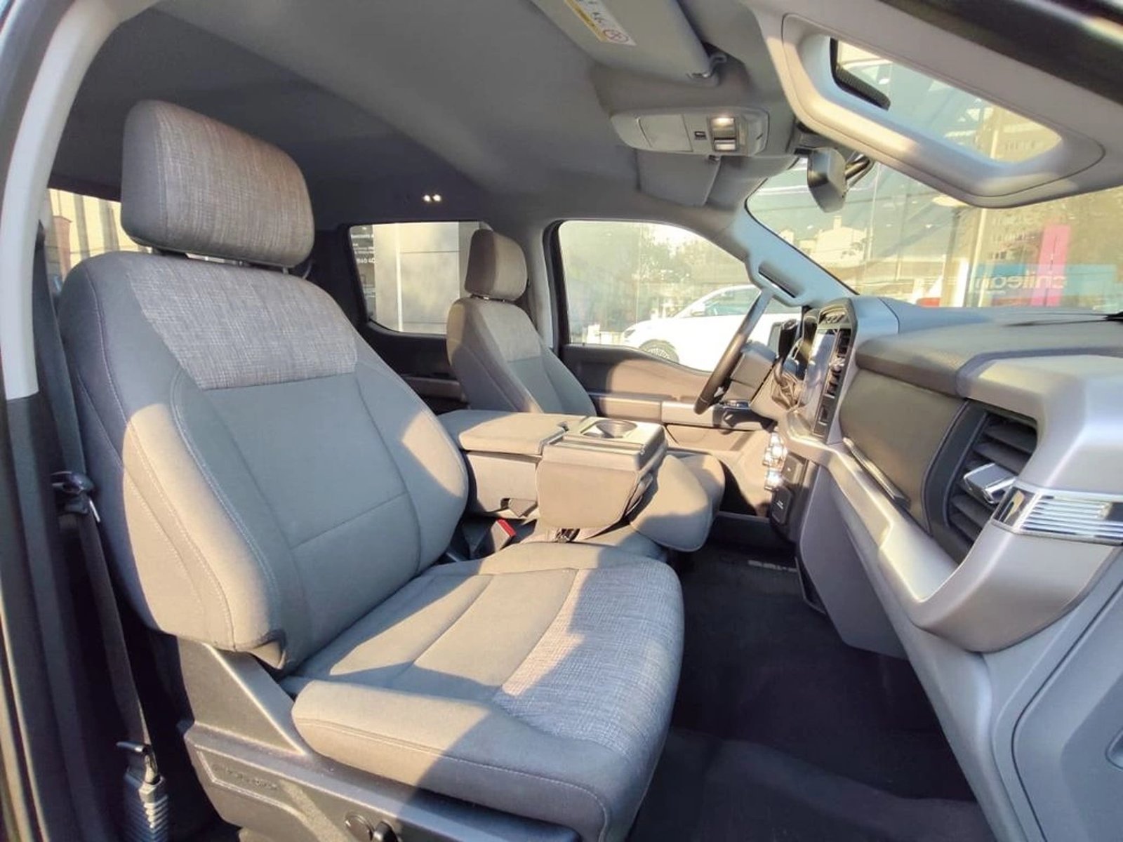 Ford F-150 XLT 4X4 5.0 AUT 2024 - Imagen 14 de 17