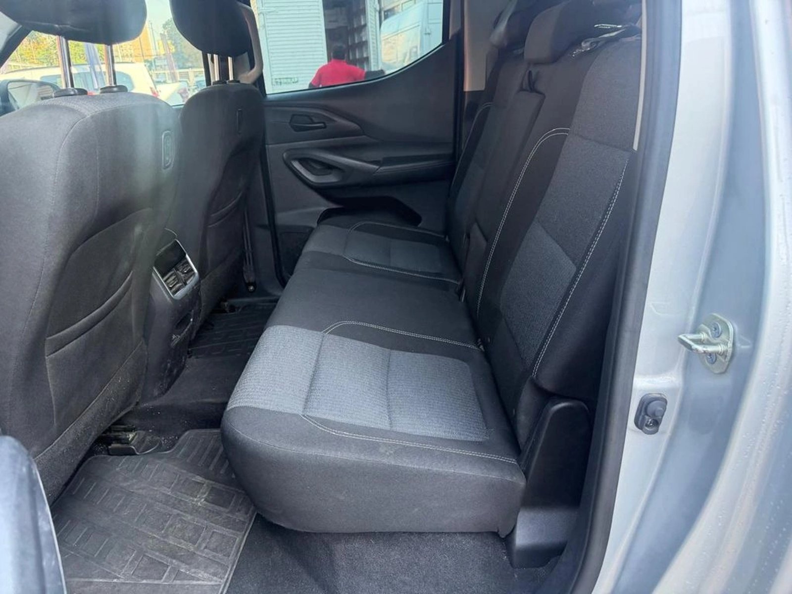 PEUGEOT LANDTREK BLUEHDI 4X2 2.2 M.T. 2024 - Imagen 10 de 17