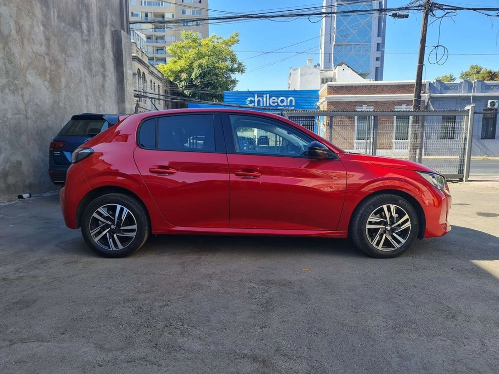 PEUGEOT 208 Allure Pack Puretech 130 EAT8 2024 - Imagen 5 de 20