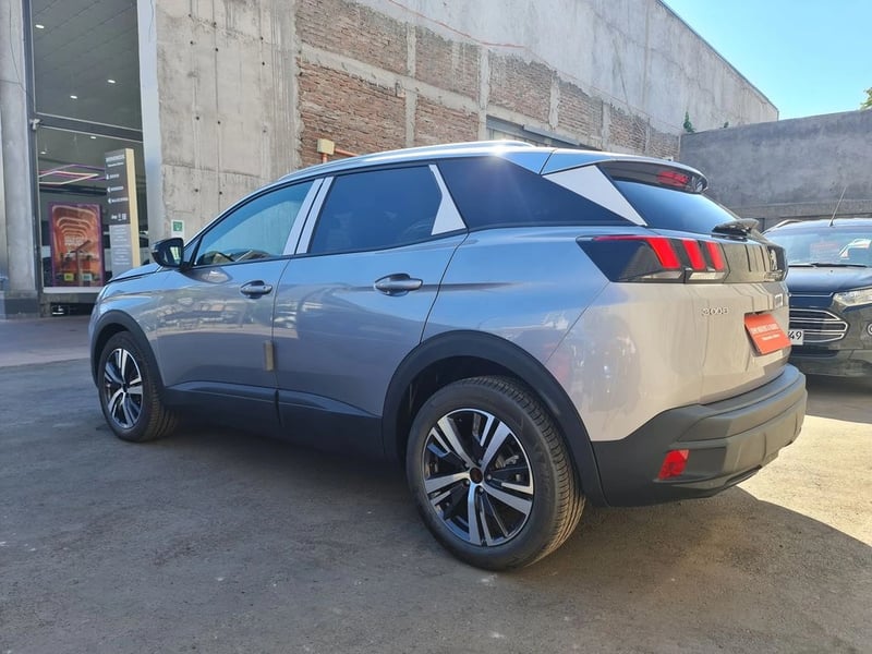 Peugeot 3008 Active Pack Puretech 130 2025 - Imagen 9 de 14