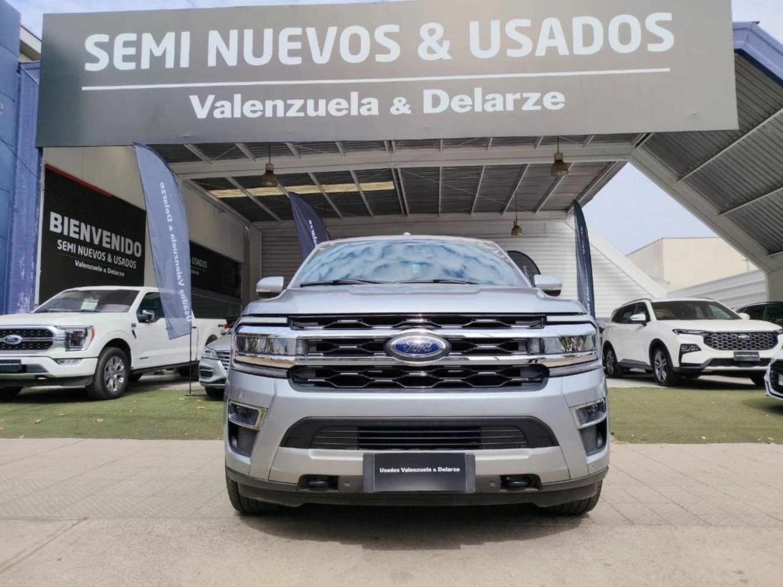 Ford EXPEDITION 3.5 LIMITED 4WD AT 5P 2023 - Foto 3 de 20