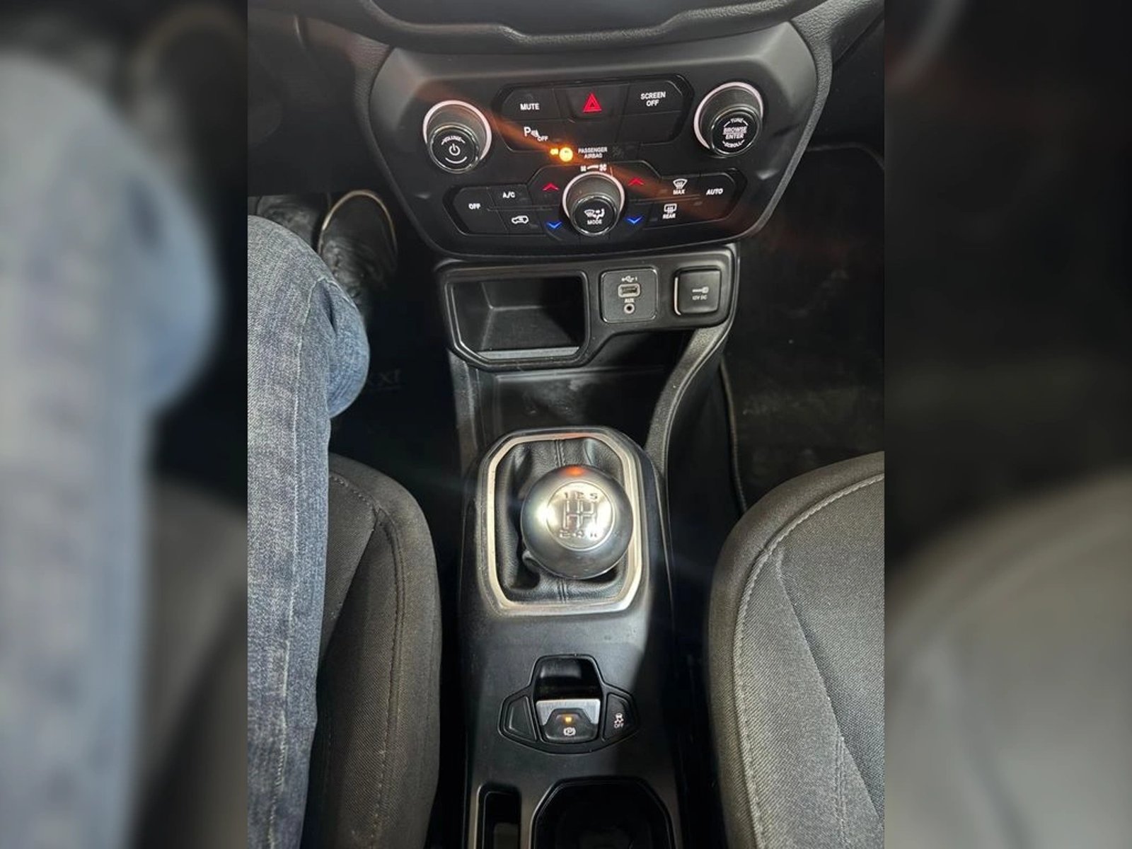 JEEP RENEGADE SPORT 1.8 2022 - Imagen 15 de 20
