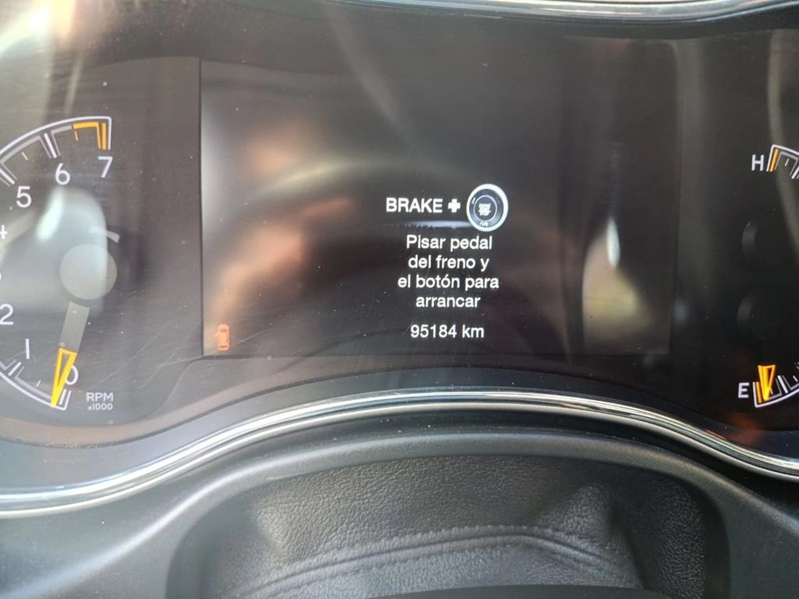 JEEP GRAND CHEROKEE Laredo 4X2 3.6L 2021 - Imagen 11 de 18