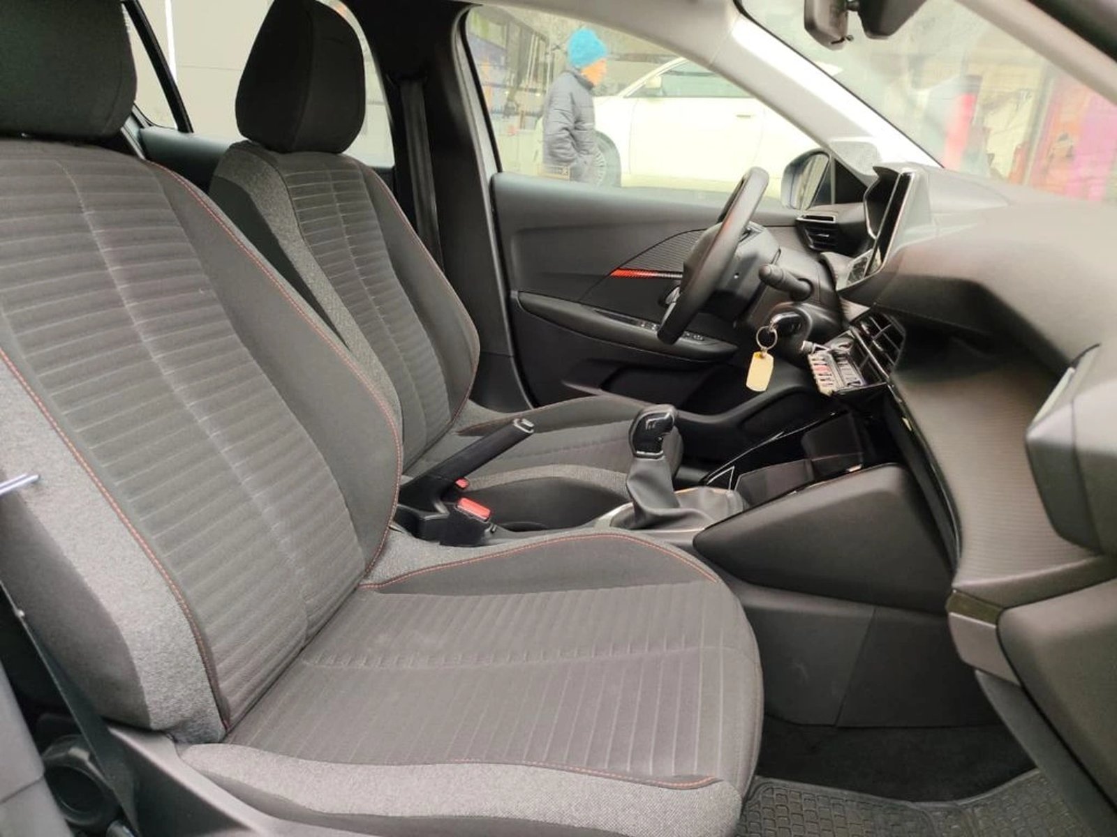 Peugeot 208 Active Pack Puretech 75 MT5 2022 - Imagen 13 de 15