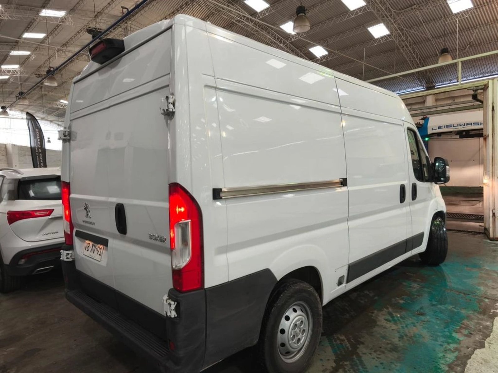 Peugeot BOXER Furgón  L2H2 BlueHDi 165 2025 - Foto 5 de 15