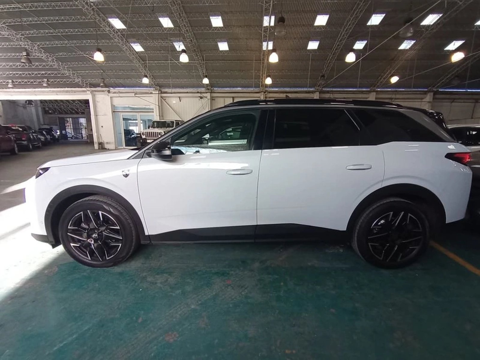 Peugeot 5008 GT MHEV 136 EDCT6 2025 - Imagen 6 de 12