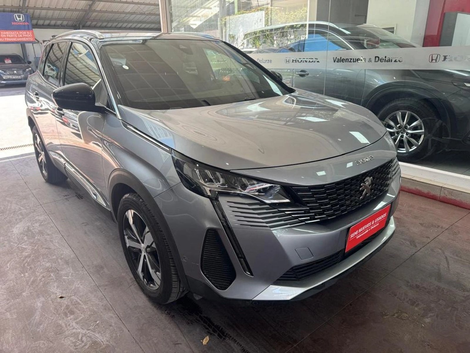 Peugeot 3008 Allure Pack THP 165 EAT6 2024 - Foto 3 de 13