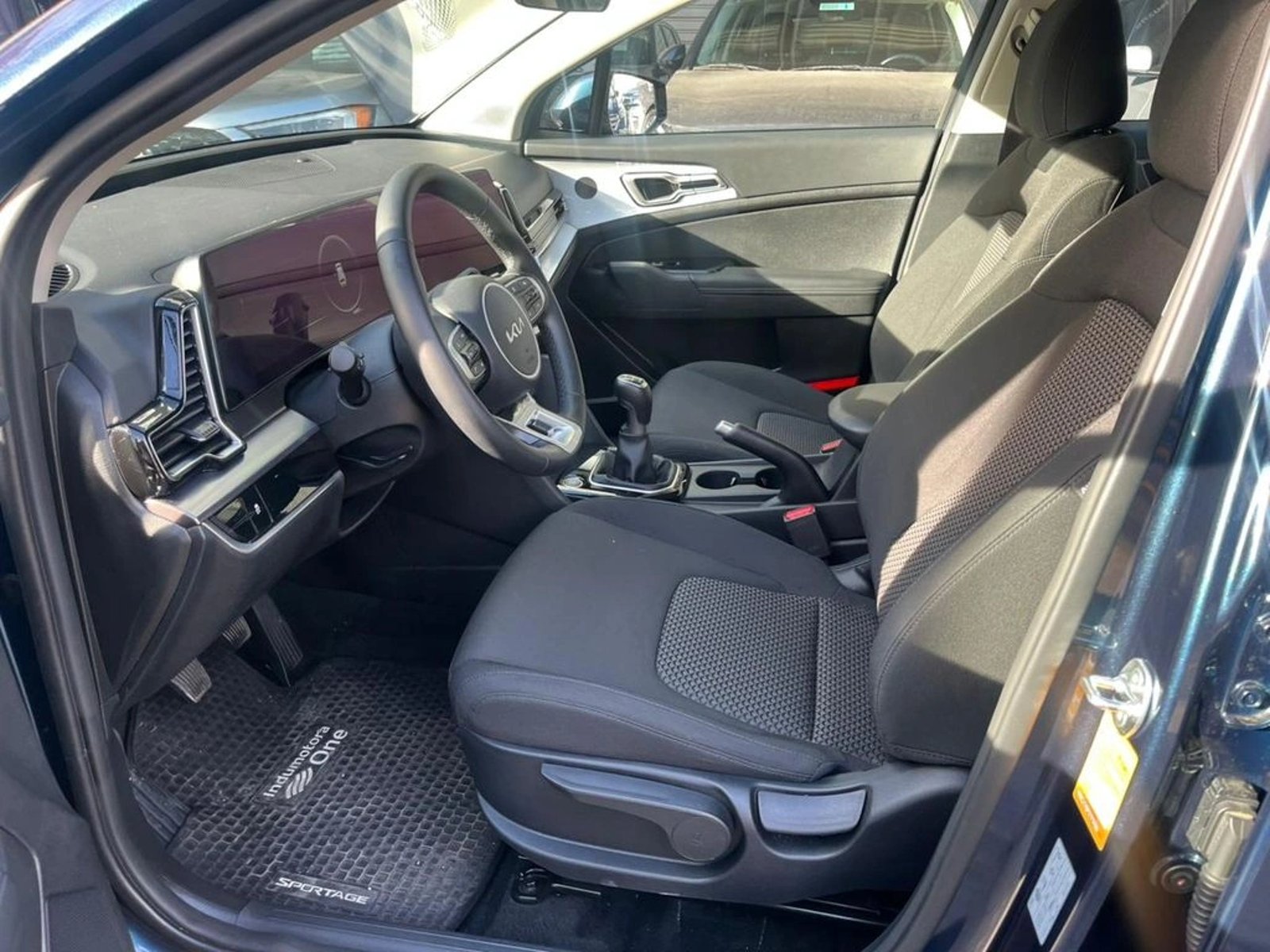 Kia SPORTAGE EX 2.0L 6MT GSL (2185) 2024 - Imagen 10 de 16