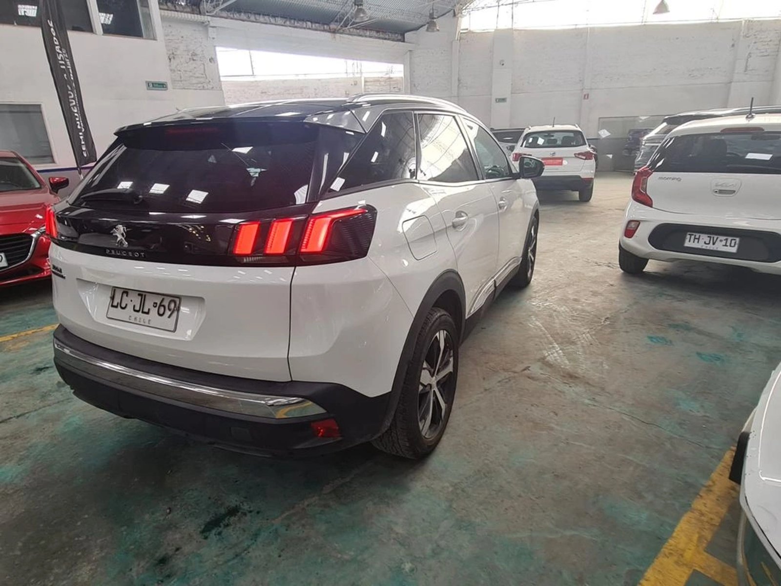 PEUGEOT 3008 Allure 1.6 THP 165HP EAT6 2019 - Imagen 7 de 18