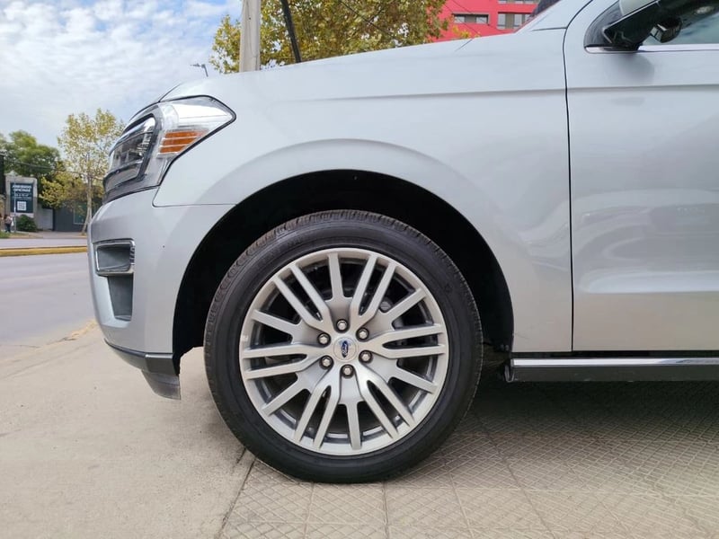 Ford EXPEDITION 3.5 LIMITED 4WD AT 5P 2023 - Imagen 10 de 20