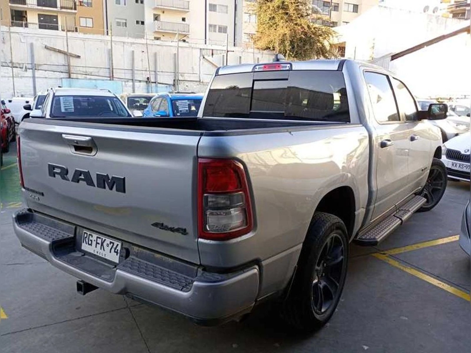 RAM 1500 BIGHORN N.E 3.6 V6 MILD HYBRID 305 HP 4X4 AT 2022 - Foto 4 de 9