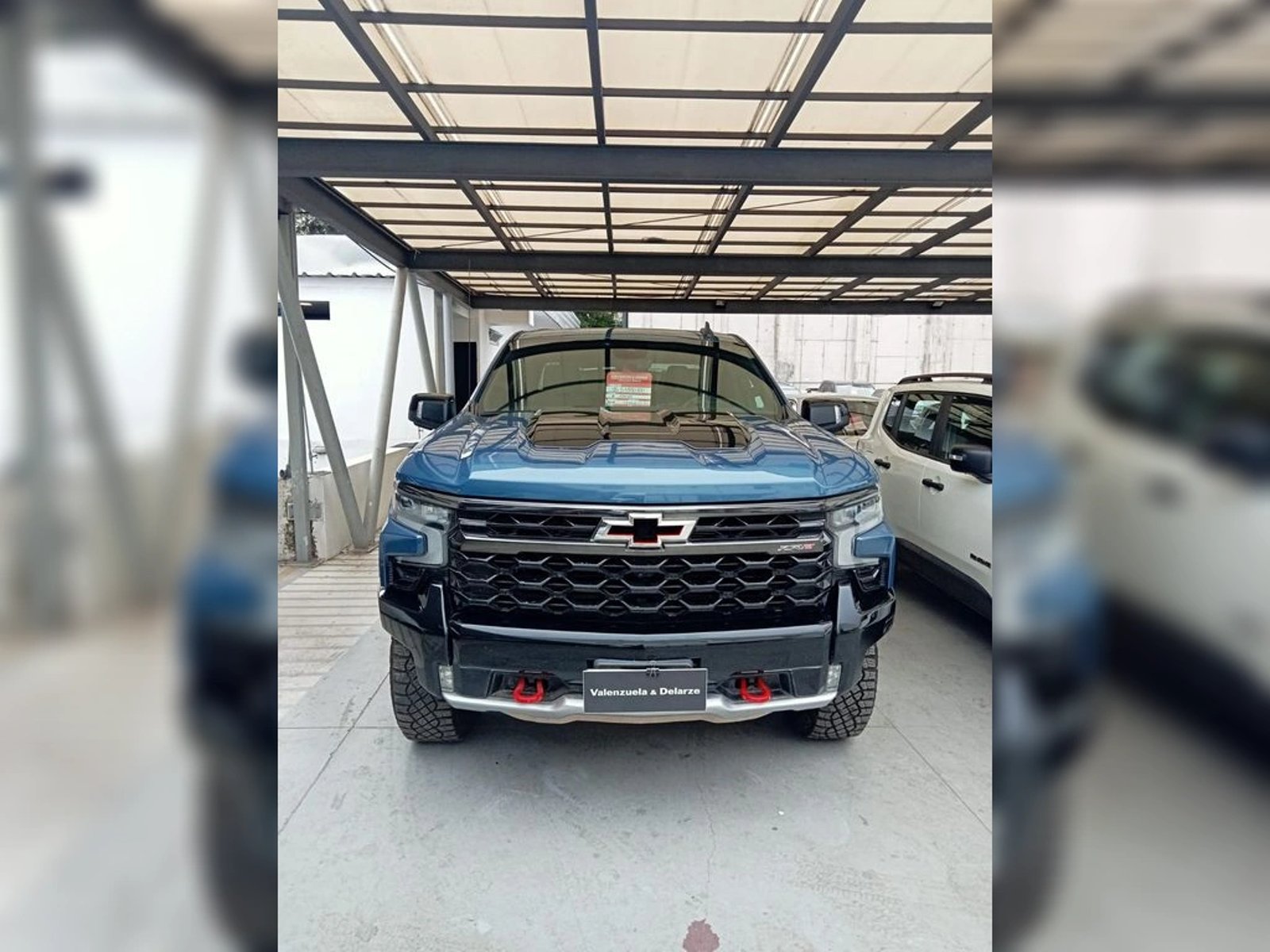 Chevrolet SILVERADO 6.2 ZR2 Auto DC 4WD R 2025 - Foto 2 de 15