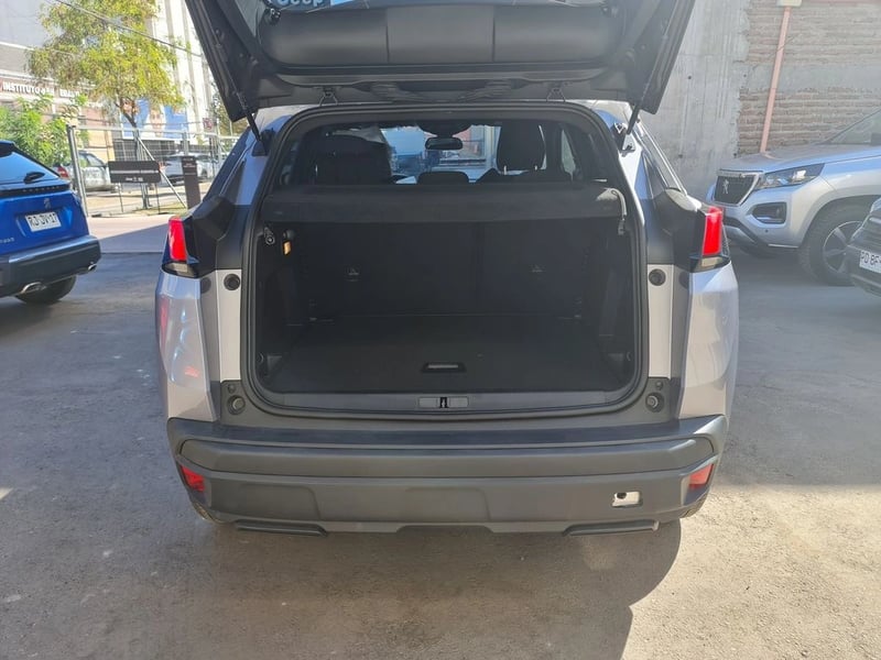 Peugeot 3008 Active Pack Puretech 130 2025 - Imagen 8 de 14