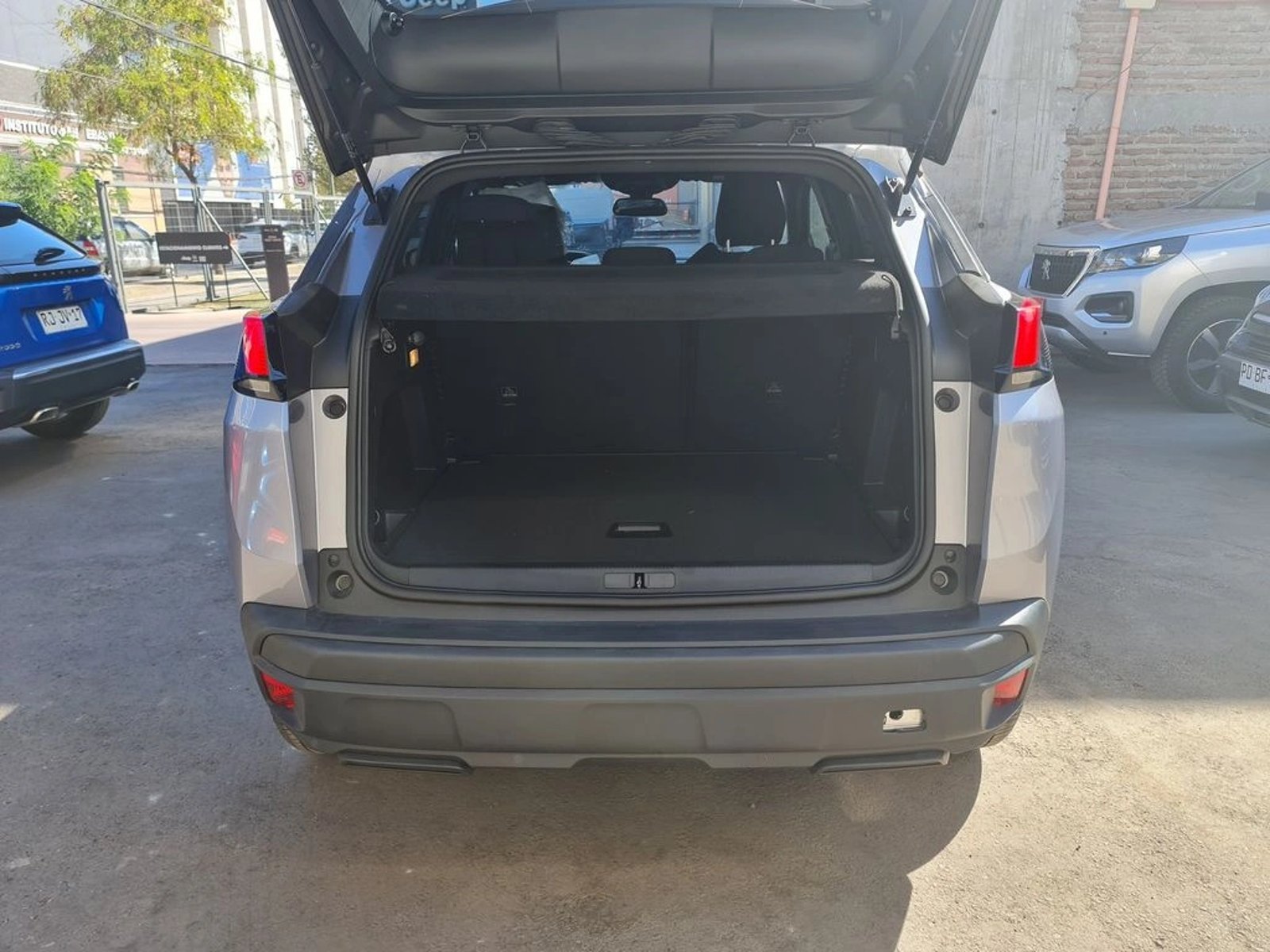 PEUGEOT 3008 Active Pack Puretech 130 2025 - Imagen 8 de 19