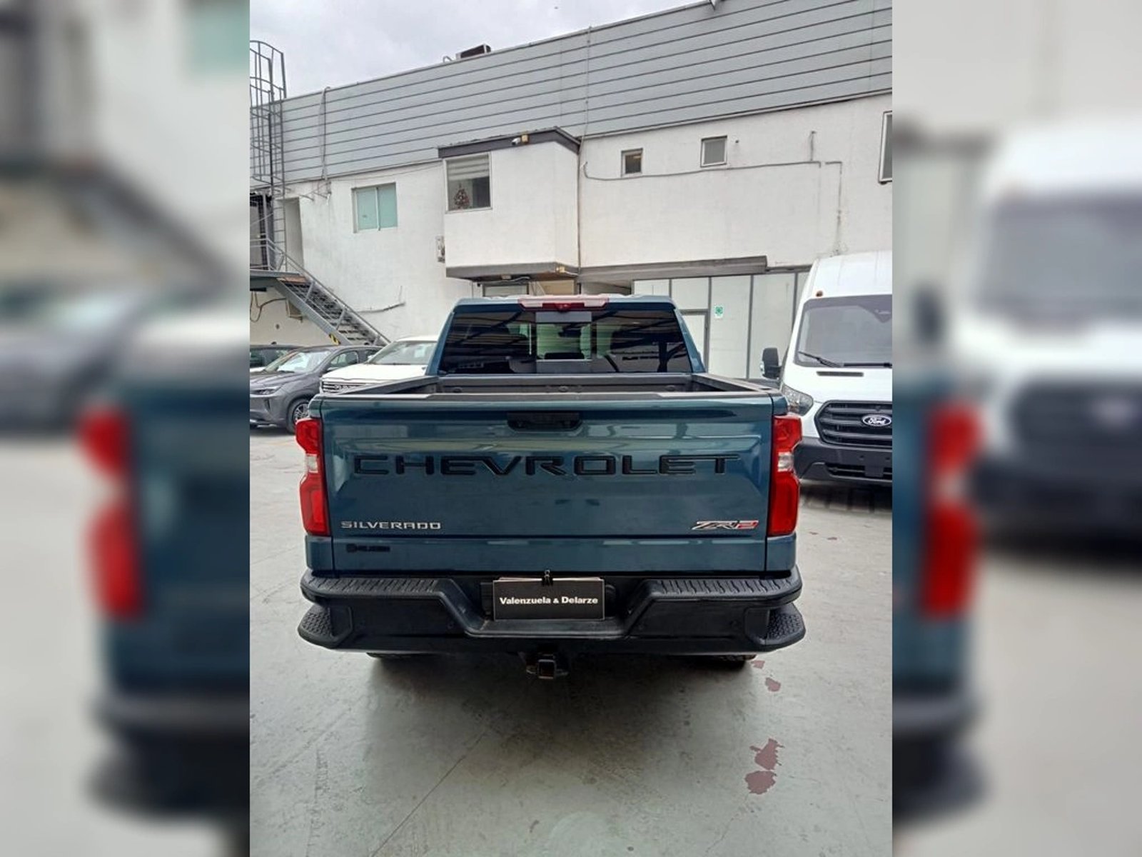 CHEVROLET SILVERADO 6.2 ZR2 Auto DC 4WD R 2025 - Imagen 8 de 18