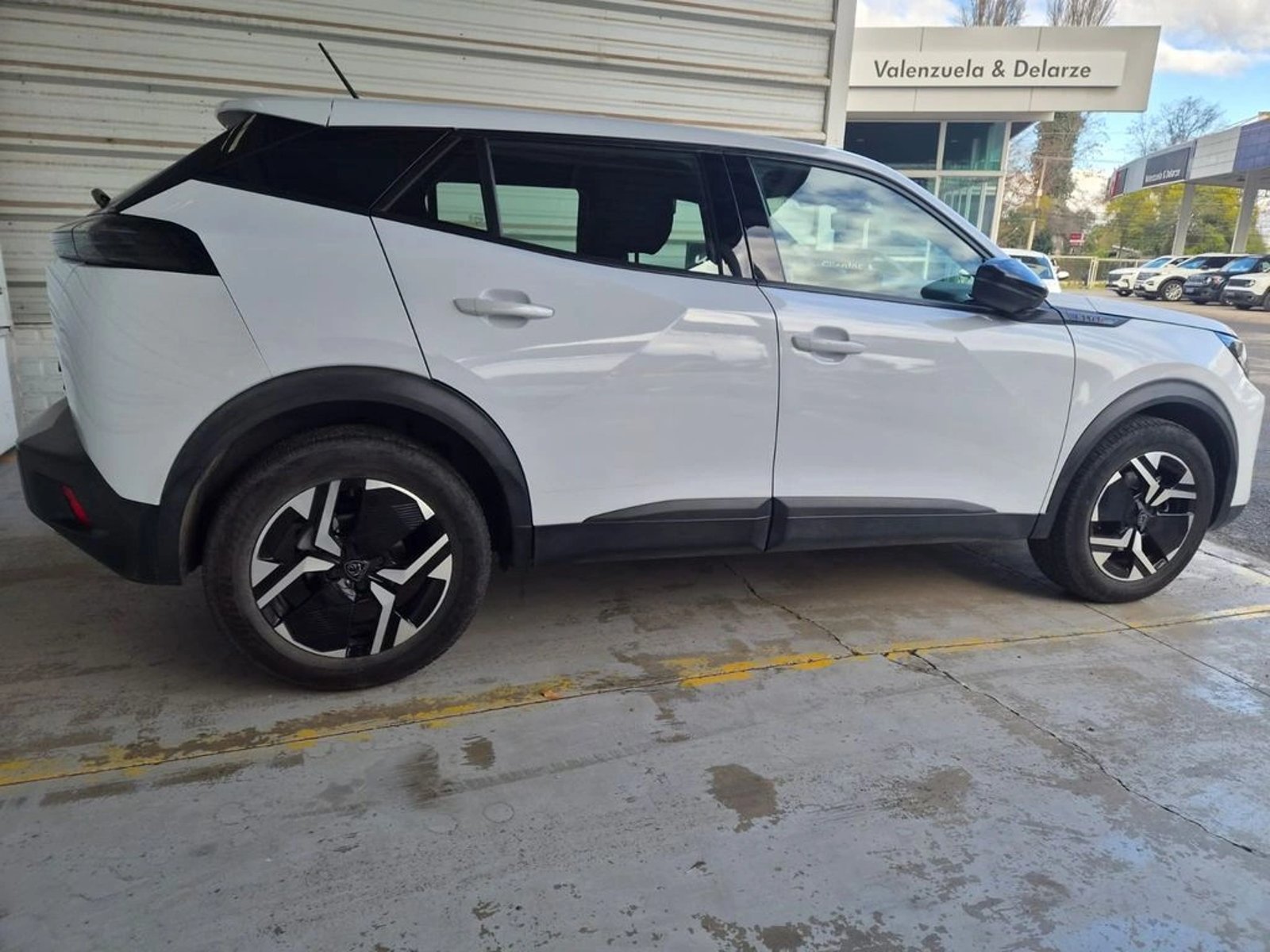 Peugeot 2008 MCA Style MHEV 136 eDCT6 2025 - Imagen 6 de 13