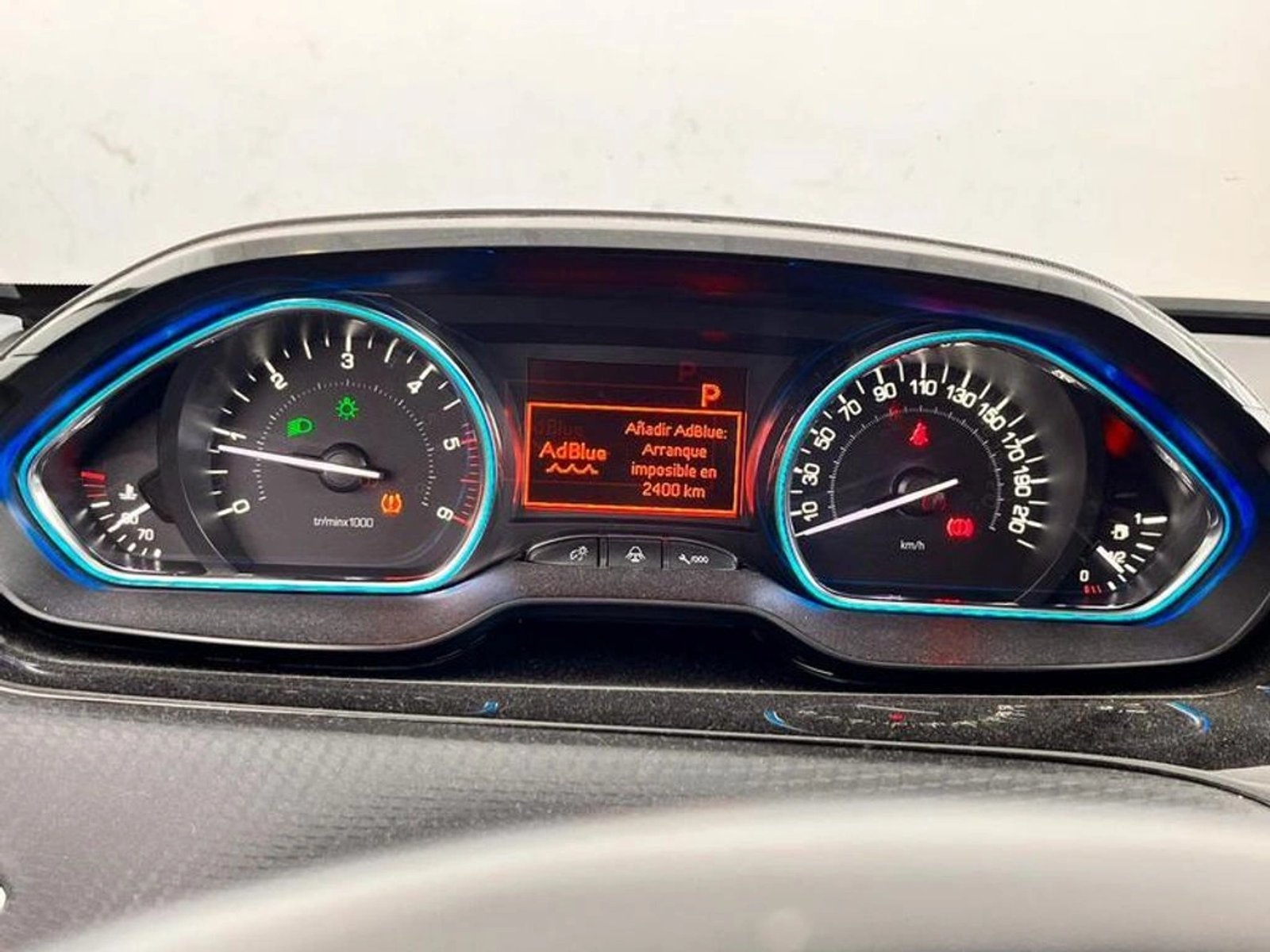 Peugeot 2008 BLUE HDI 1.5 AUT 2020 - Foto 5 de 8