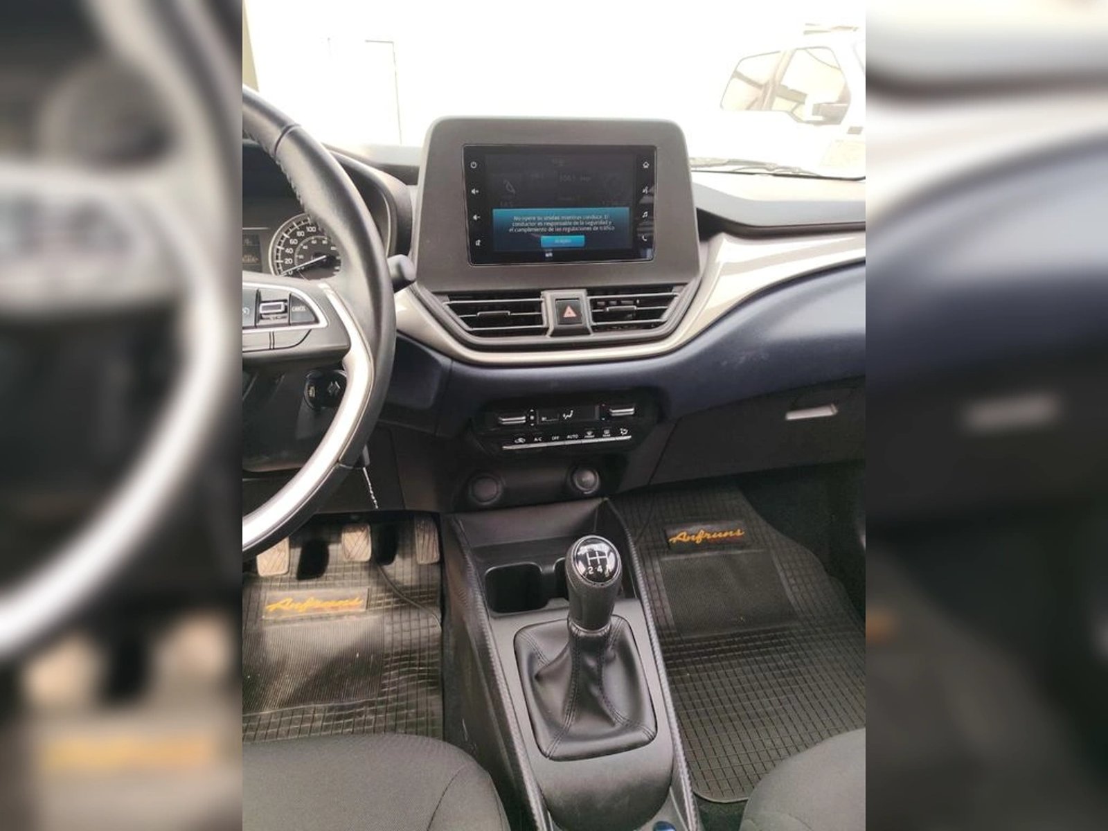 Suzuki BALENO GLS 2023 - Imagen 13 de 15