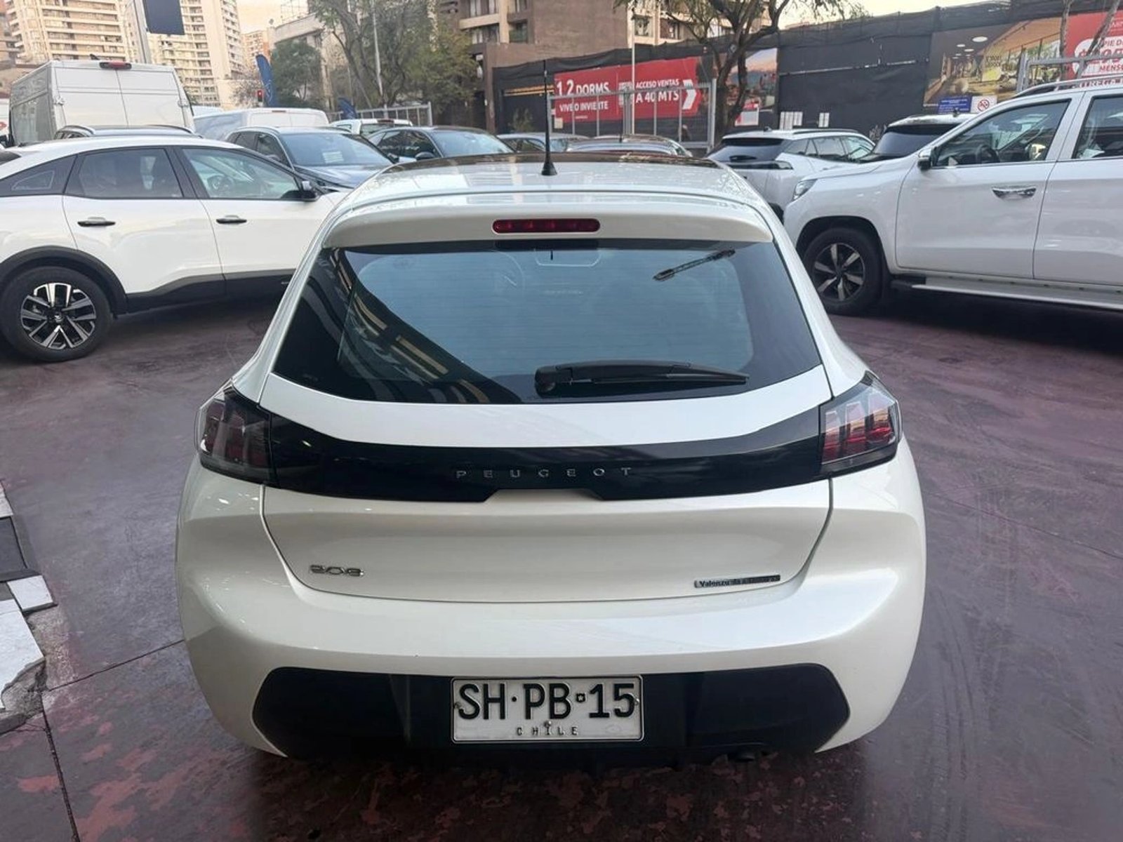 Peugeot 208 Style Puretech 75 2023 - Imagen 5 de 14