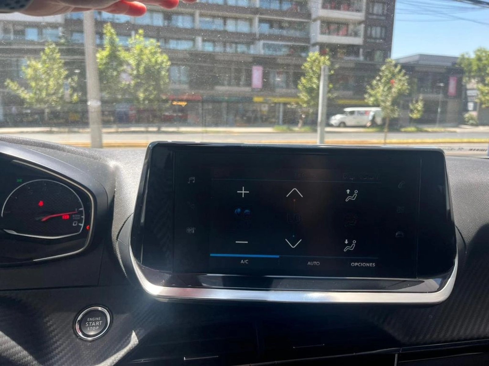 PEUGEOT 2008 Active Pack 2022 - Imagen 13 de 20