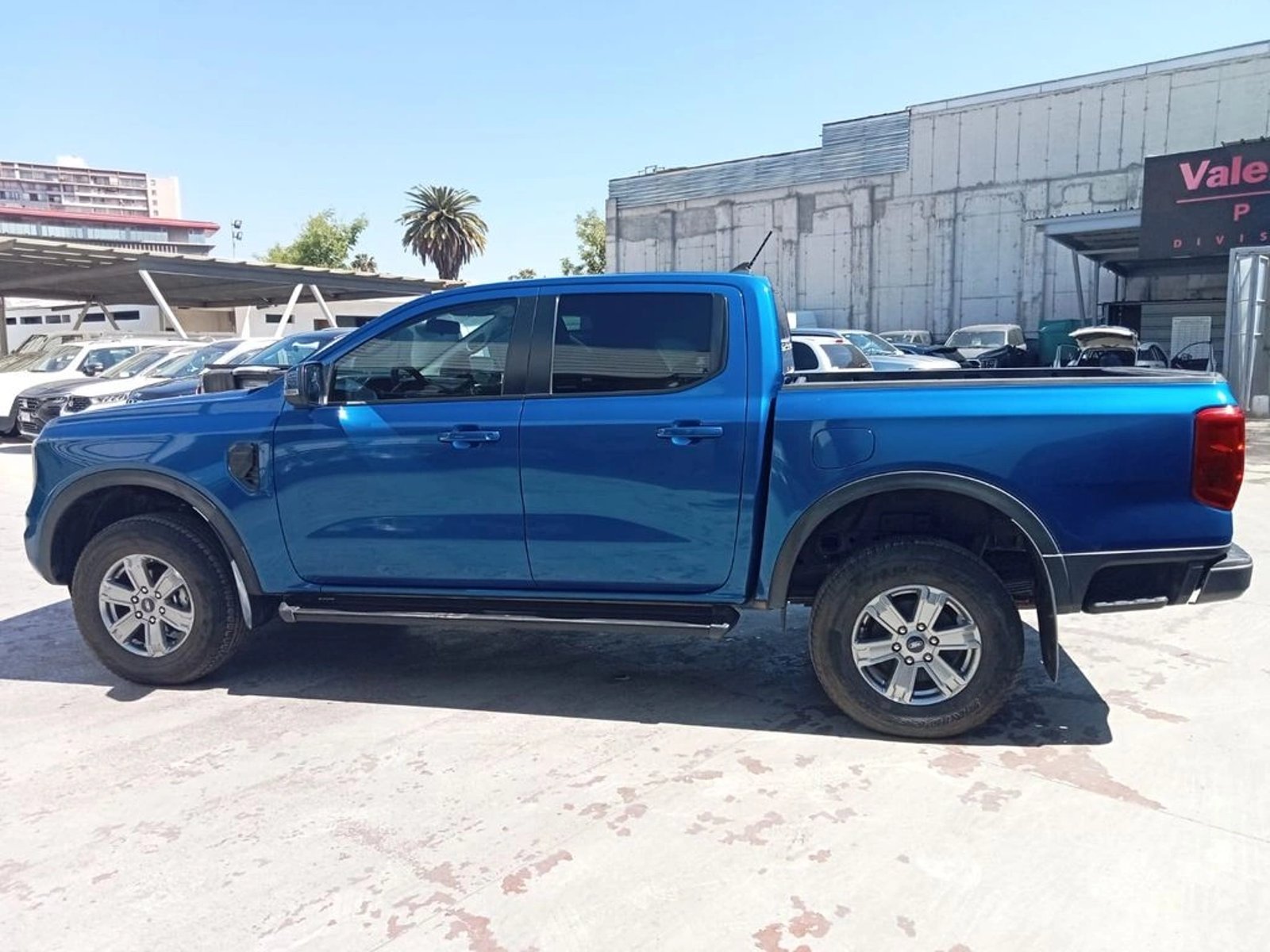 FORD RANGER XLS 4x2 2.0L MT 2025 - Imagen 5 de 20