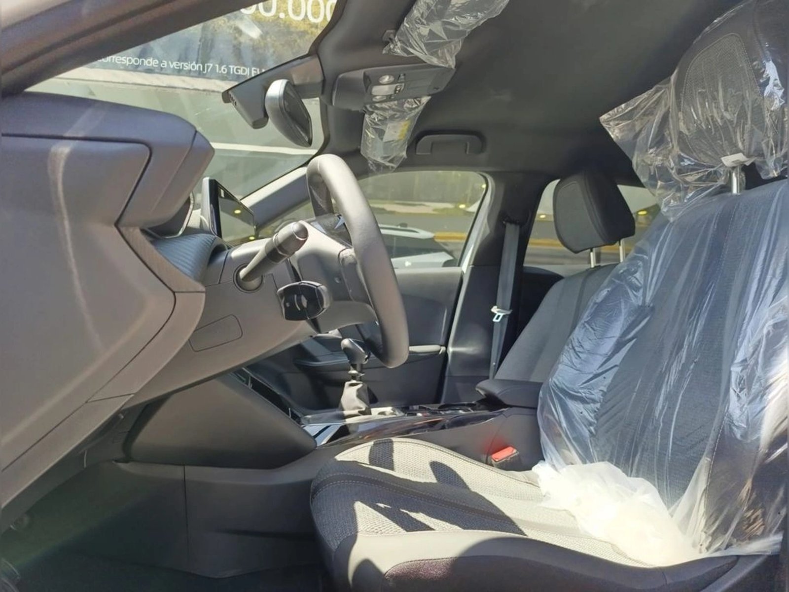 PEUGEOT 2008 MCA Allure Pack Puretech 130 2025 - Imagen 11 de 20