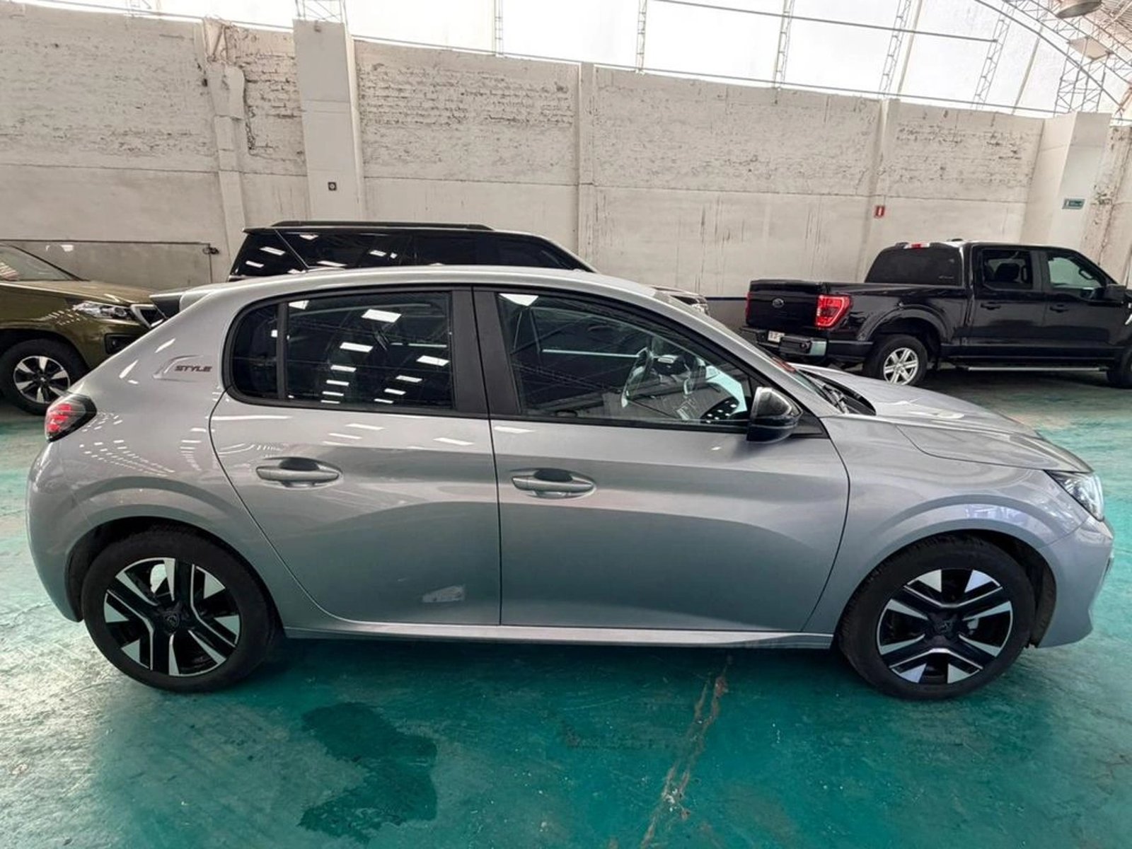 PEUGEOT 208 MCA Style Puretech 75 2026 - Imagen 7 de 18