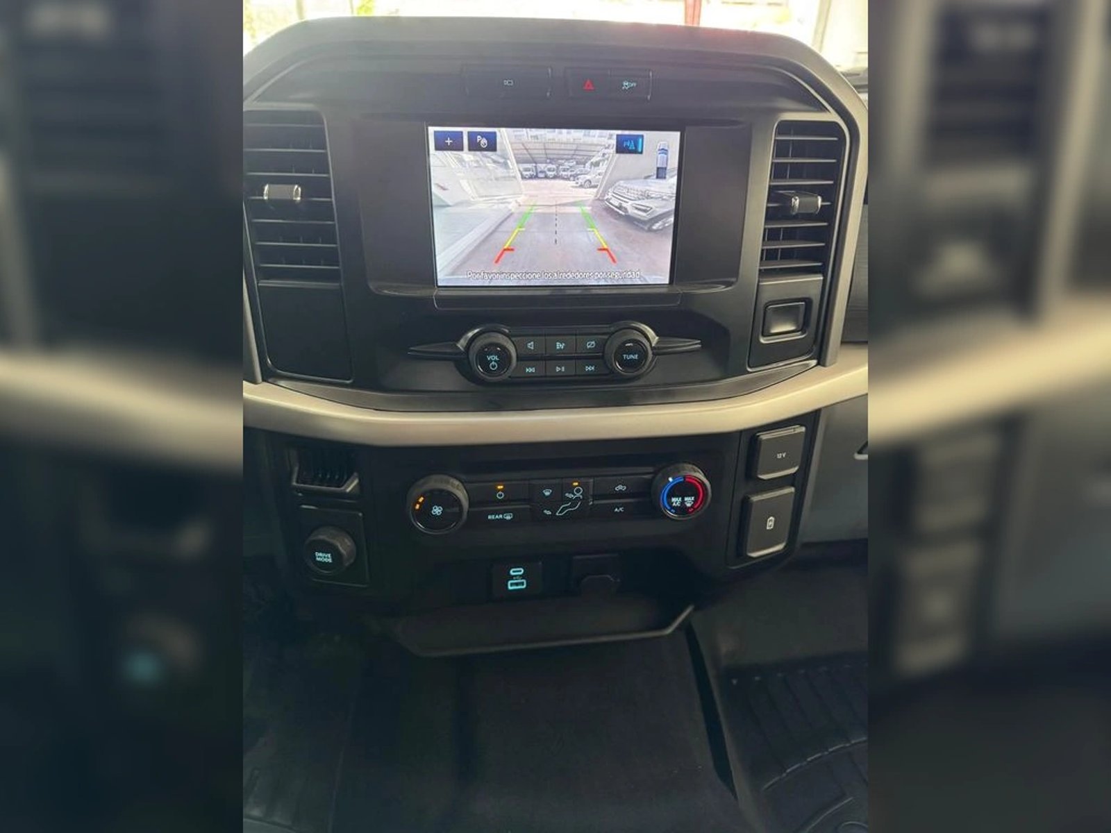 Ford F-150 XLT 3.3 AUT 4X2 2024 - Imagen 12 de 13