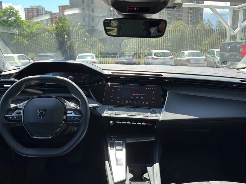 Peugeot 308 Allure Hybrid 136hp AT 2026 - Imagen 10 de 18