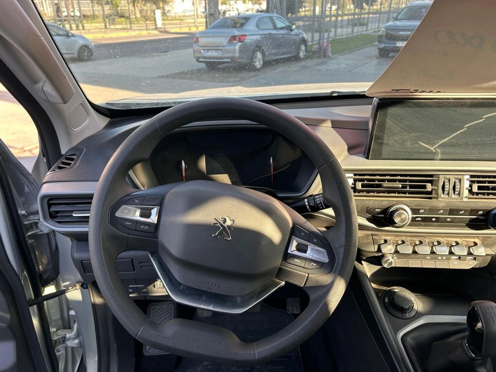 PEUGEOT LANDTREK Active BlueHDi 180 4x4 2024 - Imagen 6 de 16