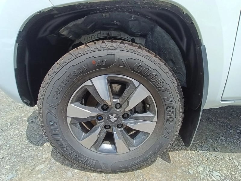 Peugeot LANDTREK Active BlueHDi 180 4x4 AT 2026 - Imagen 14 de 20