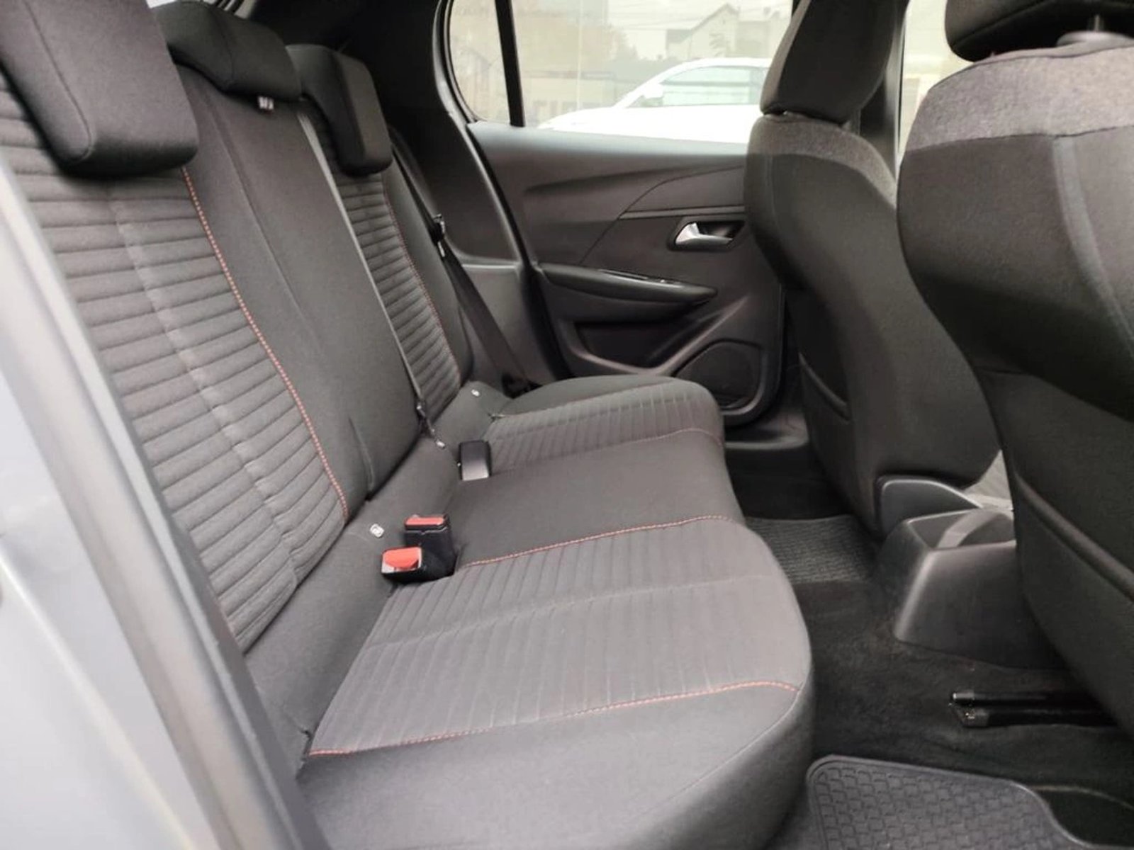 Peugeot 208 Active Pack Puretech 75 MT5 2022 - Imagen 15 de 15