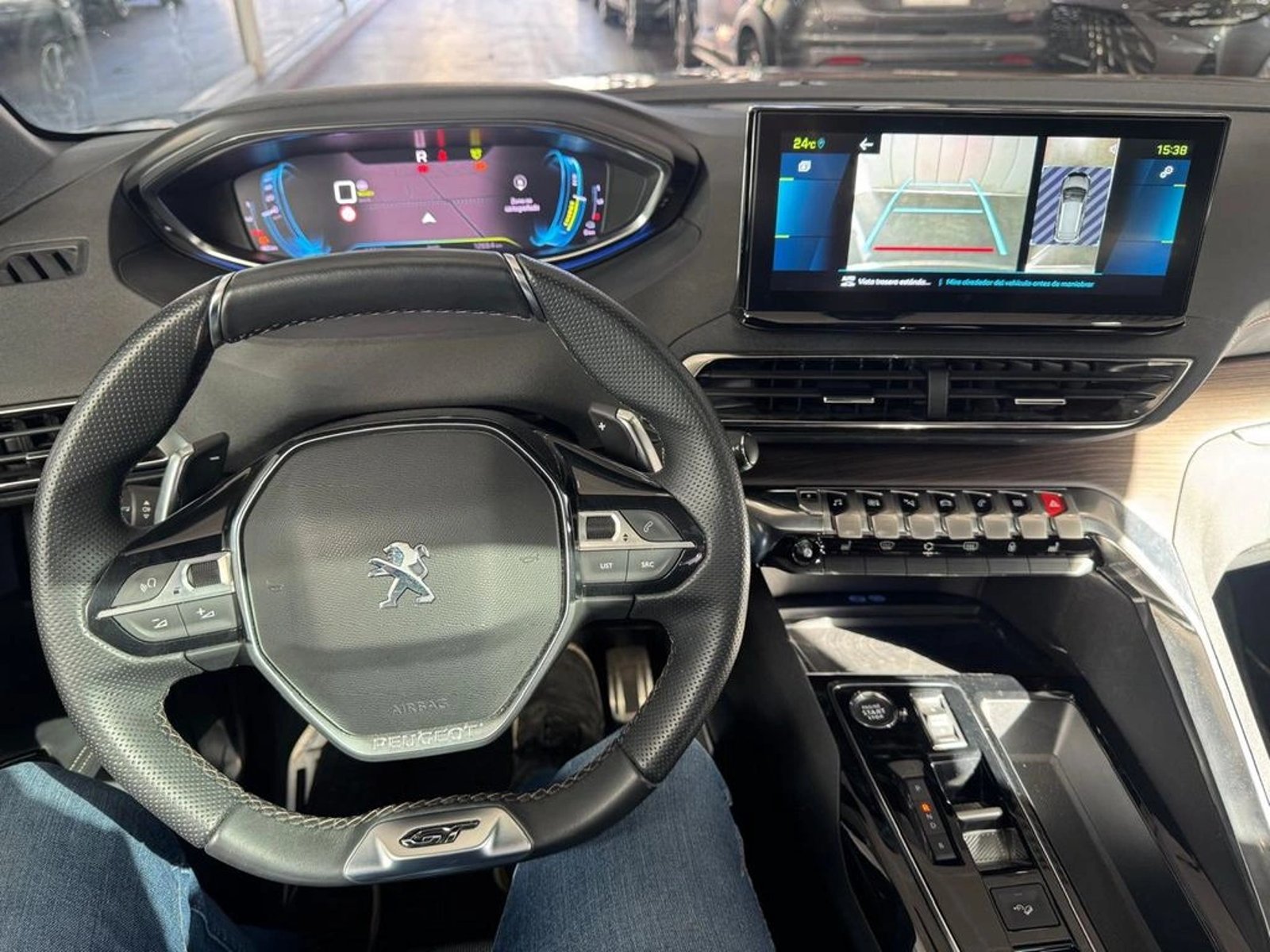 PEUGEOT 3008 GT HYBRID4 300 eEAT8 2025 - Imagen 10 de 20