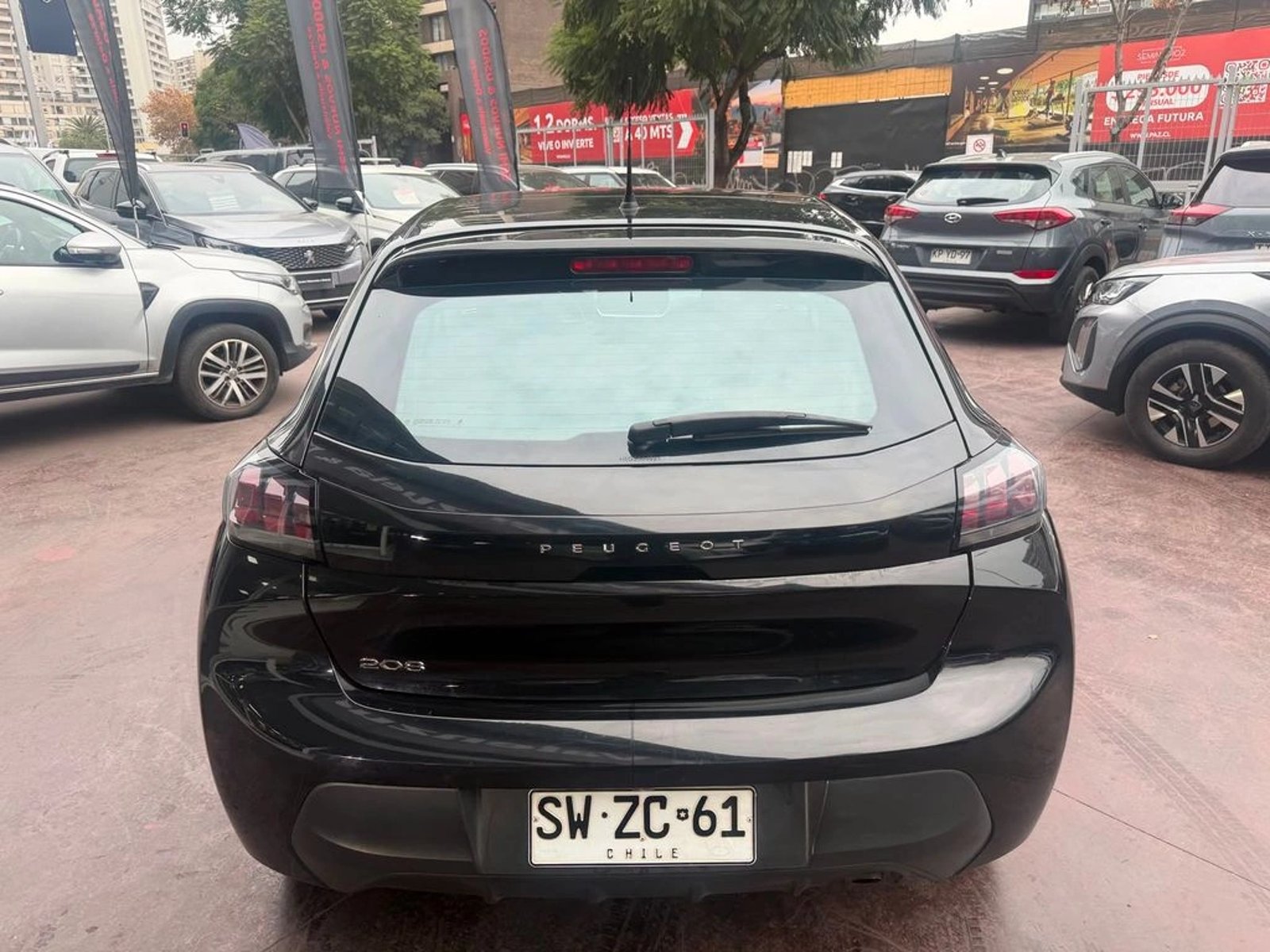 Peugeot 208 Style Puretech 75 2023 - Foto 5 de 13