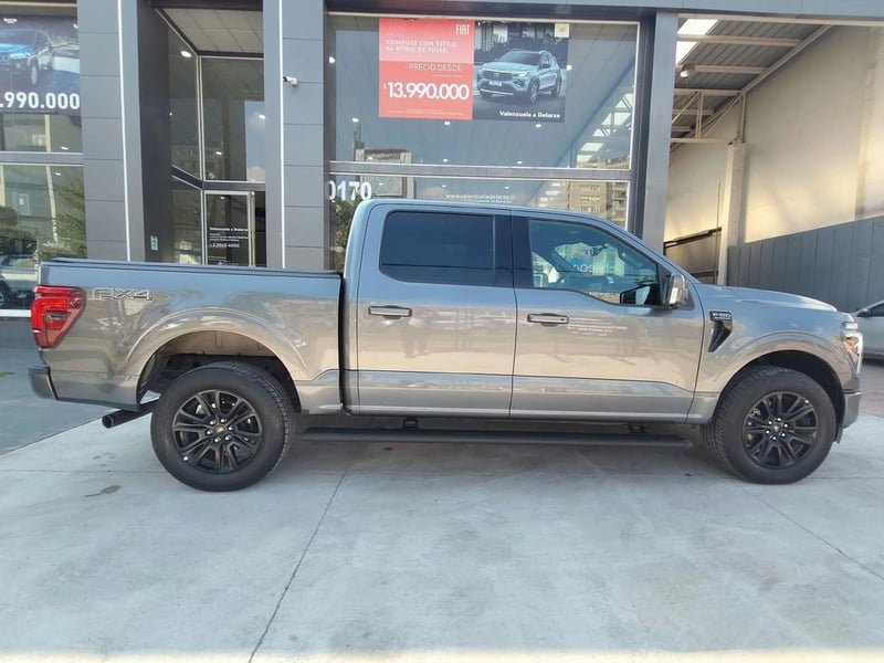 Ford F-150 Platinum 4WD AT 2026 - Imagen 4 de 16
