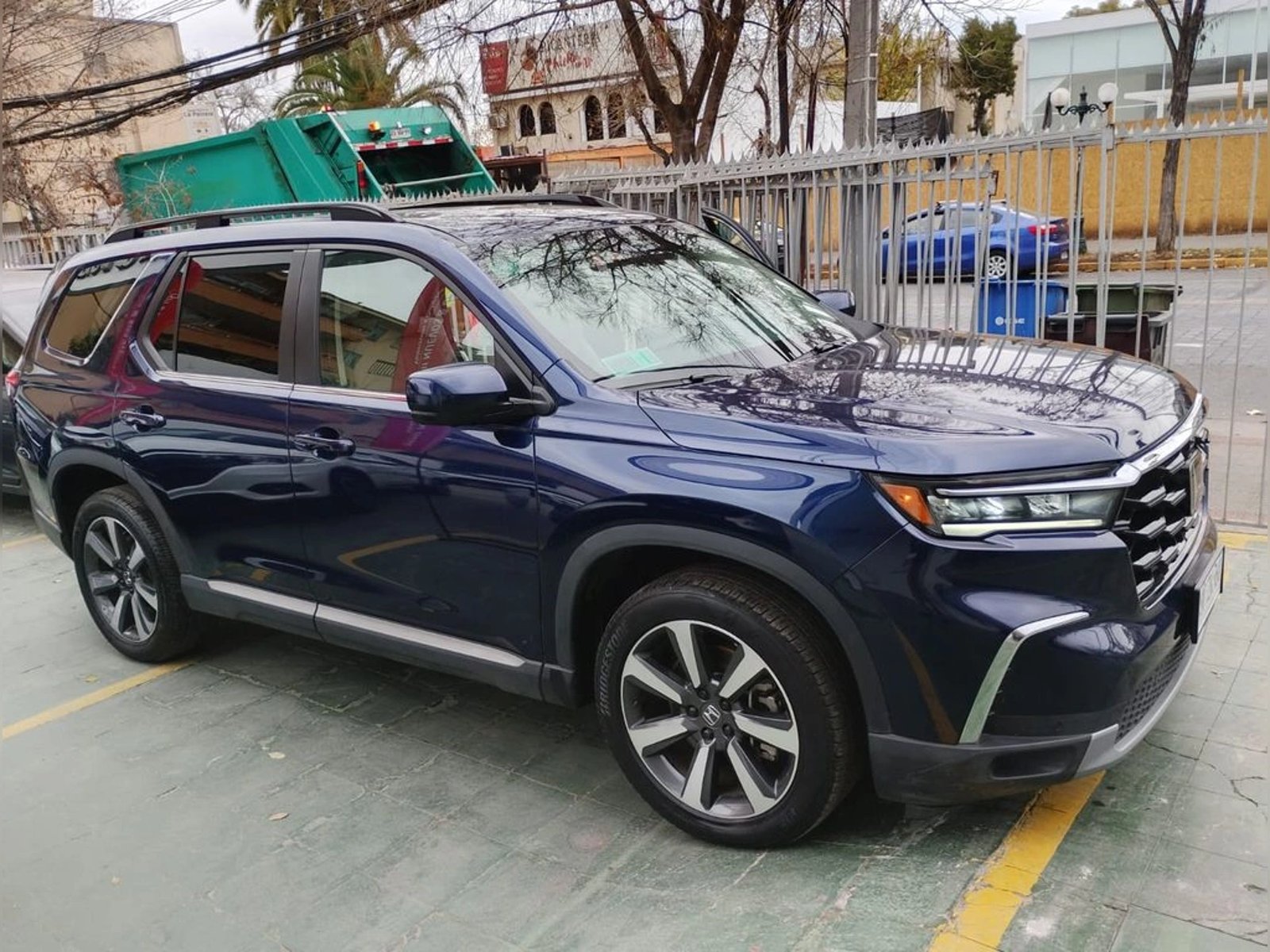 Honda PILOT TOURING 4X4 3.5 AUT 2023 - Imagen 5 de 8