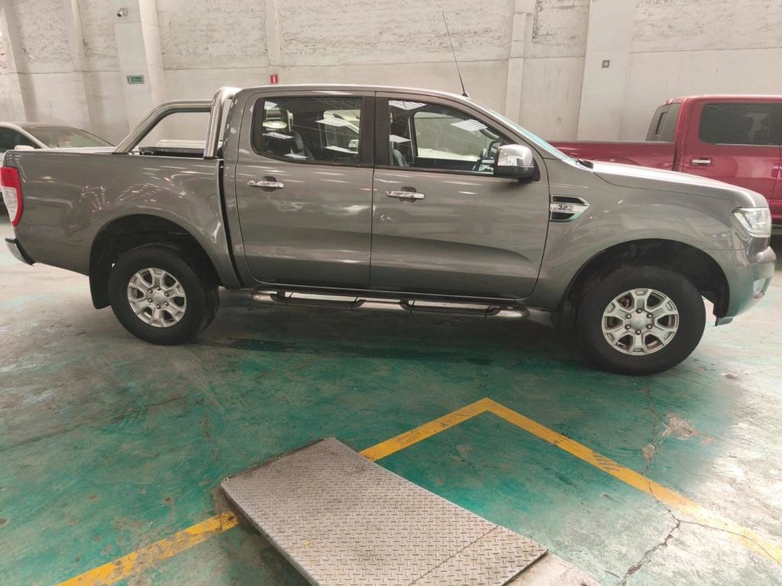 Ford RANGER 2.5 XLT 4X2 DOB. CAB. MT 4P 2019 - Foto 4 de 14