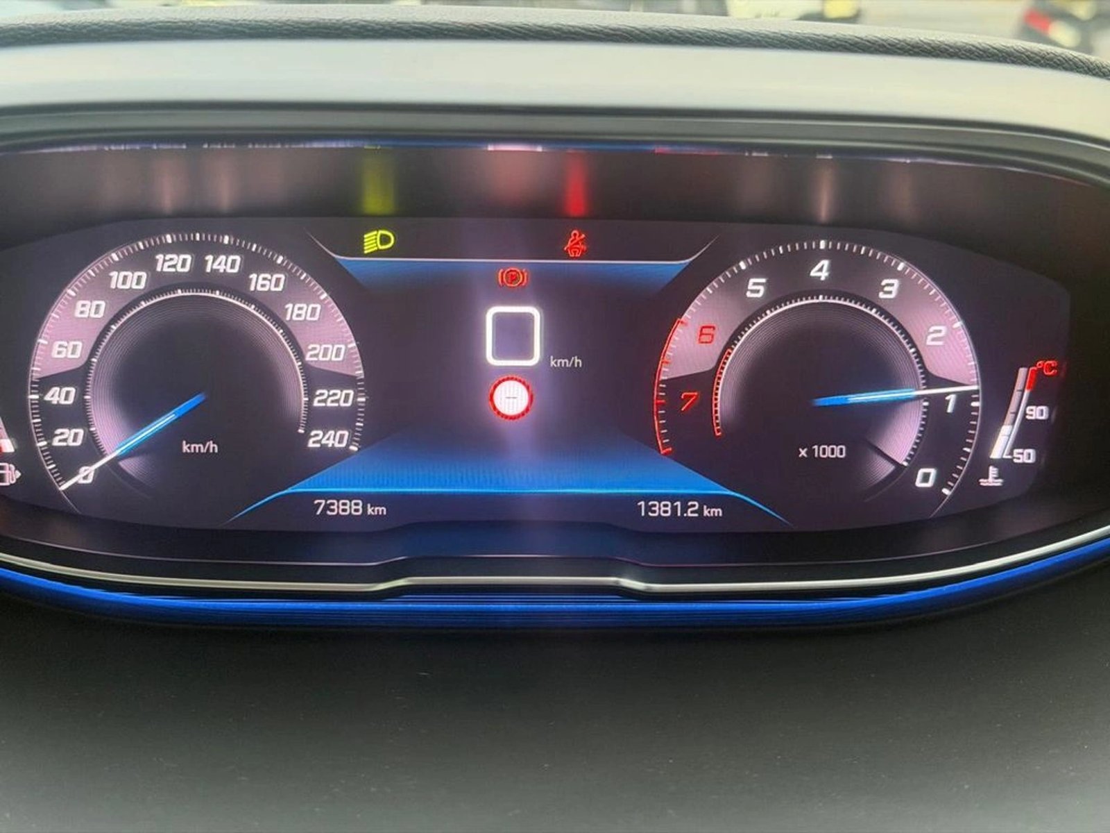PEUGEOT 3008 Active Pack Puretech 130 2025 - Imagen 9 de 17