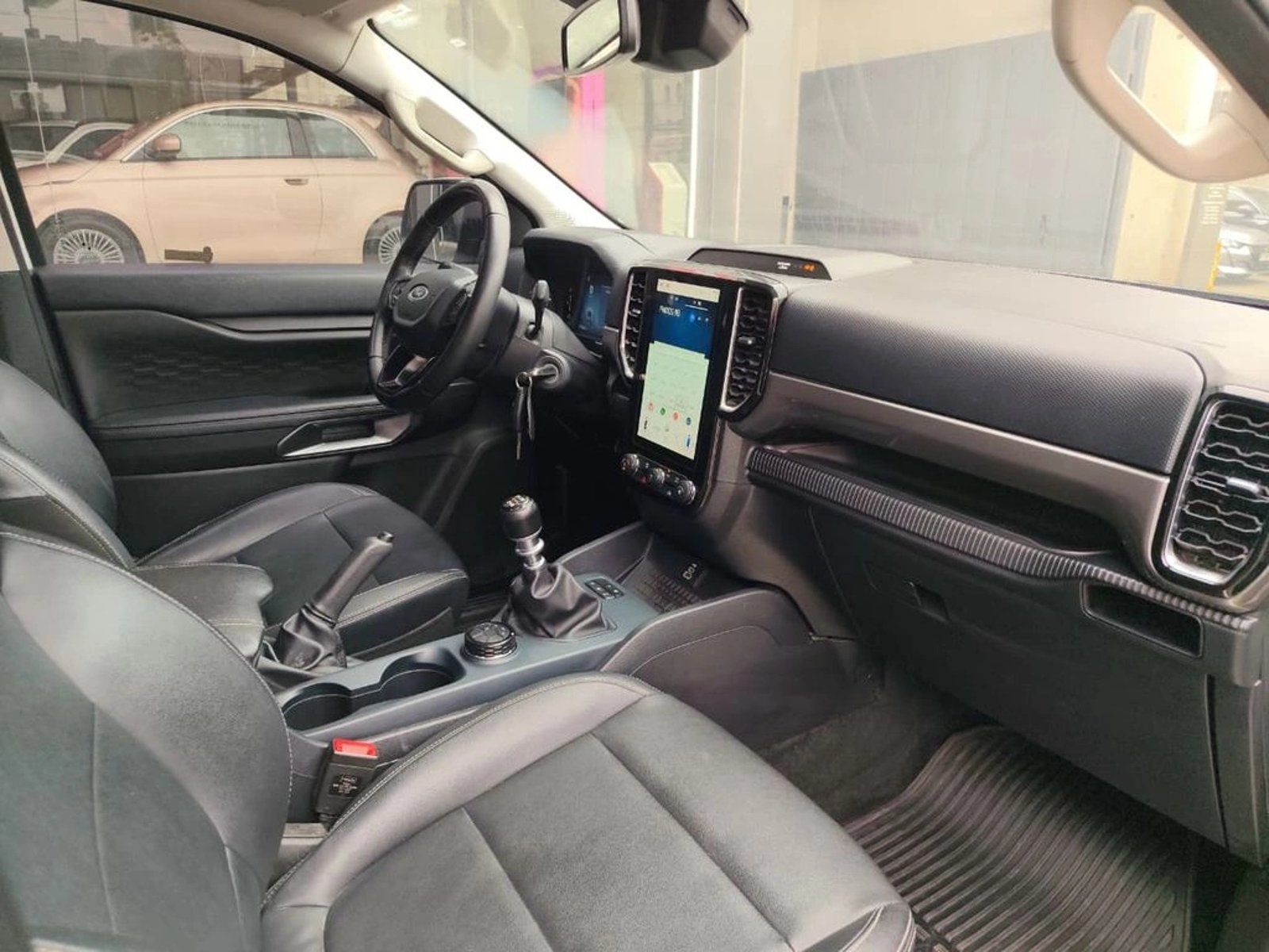 Ford RANGER XLT 4X4 2.0L MT 2024 - Imagen 13 de 19