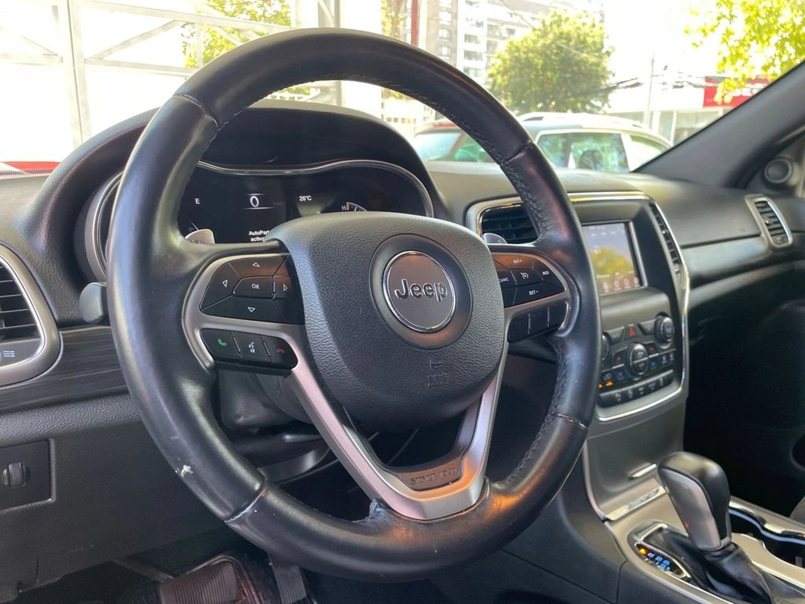 JEEP GRAND CHEROKEE Laredo Sport 2022 - Imagen 8 de 20